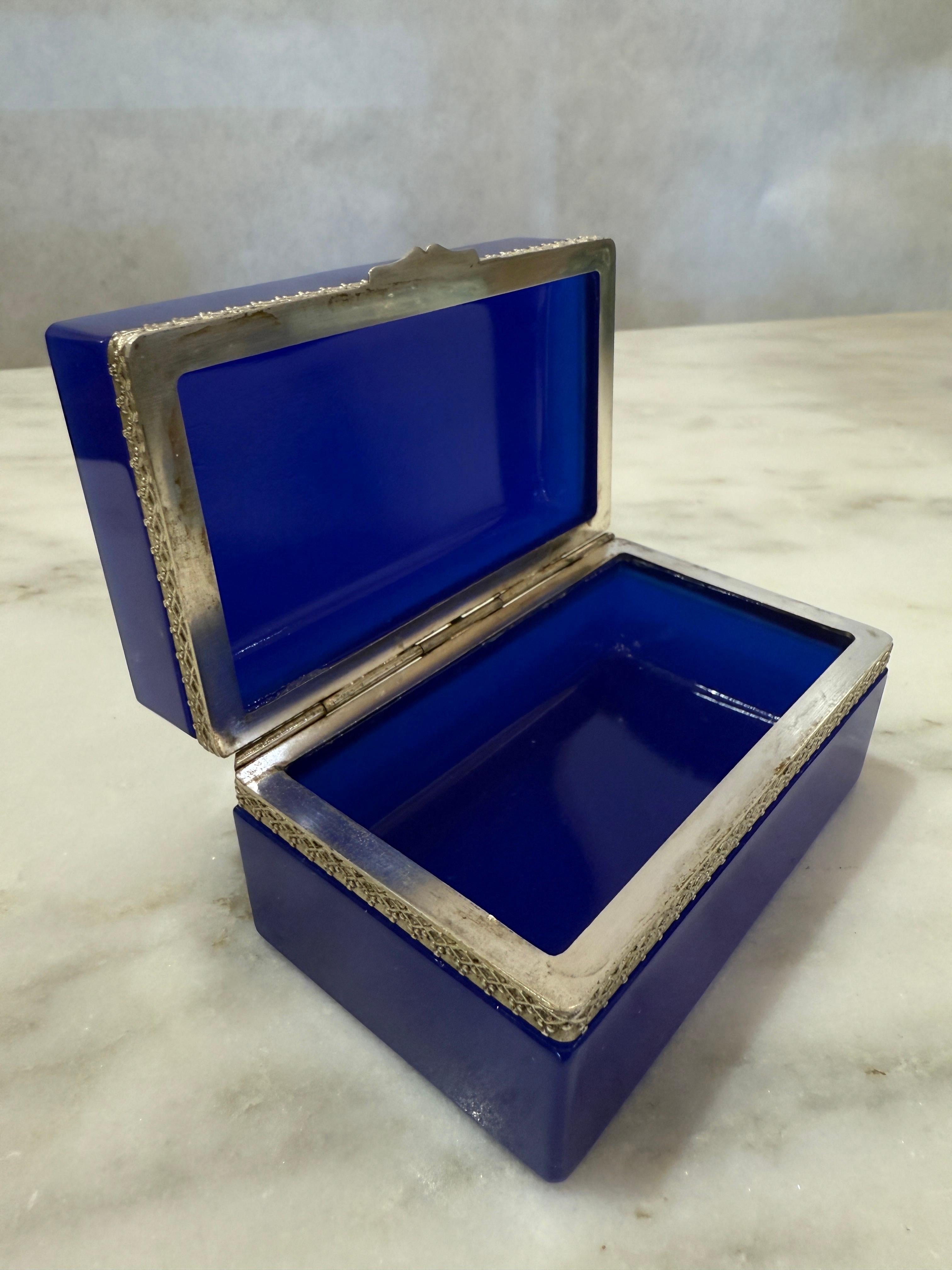 Cenedese 1950 - Boîte à charnières en verre de Murano bleu cobalt Bon état - En vente à North Miami, FL