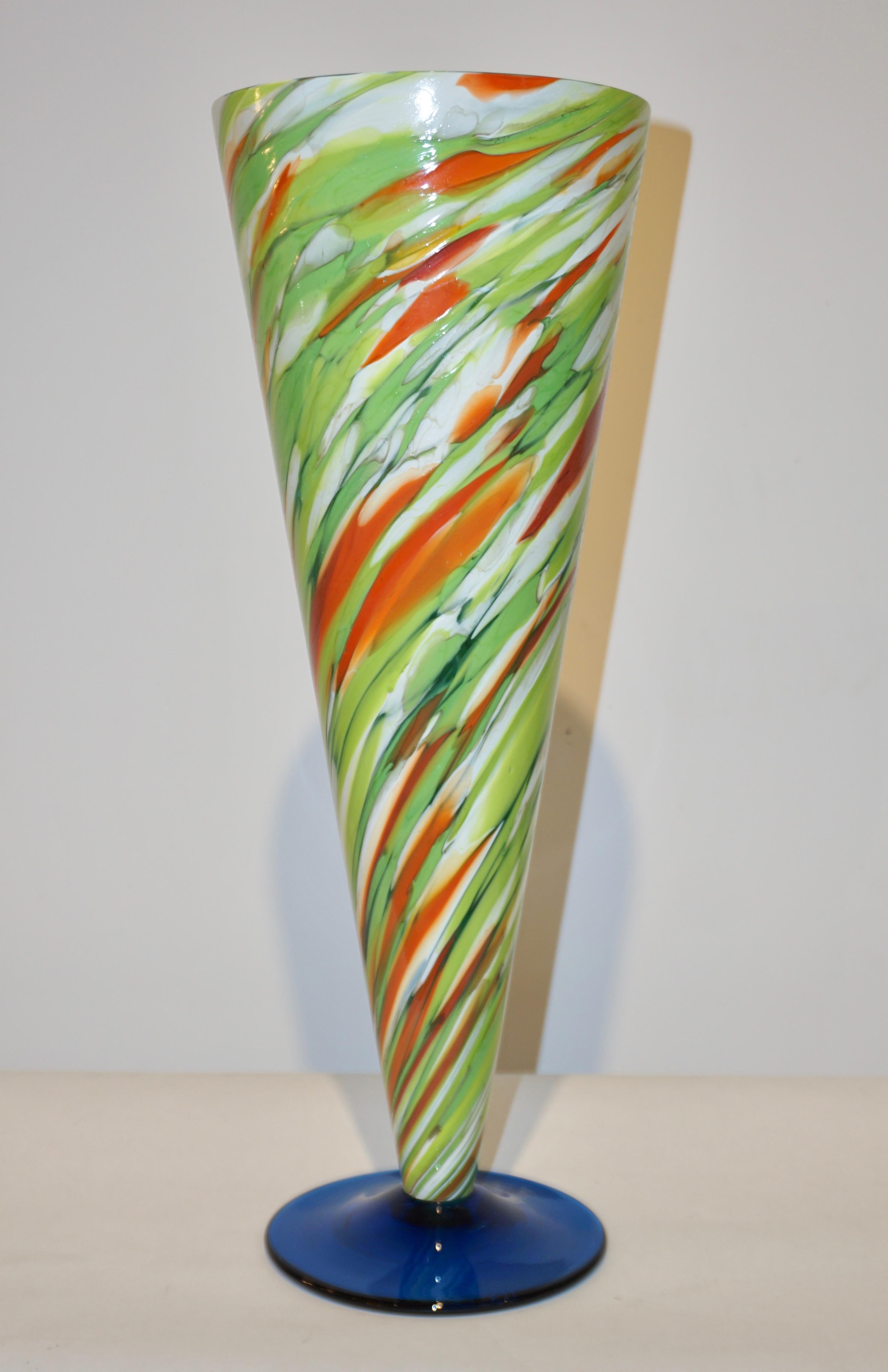 Cenedese 1970 Pair of White Green Orange Murano Glass Conical Vases on Blue Base For Sale 3