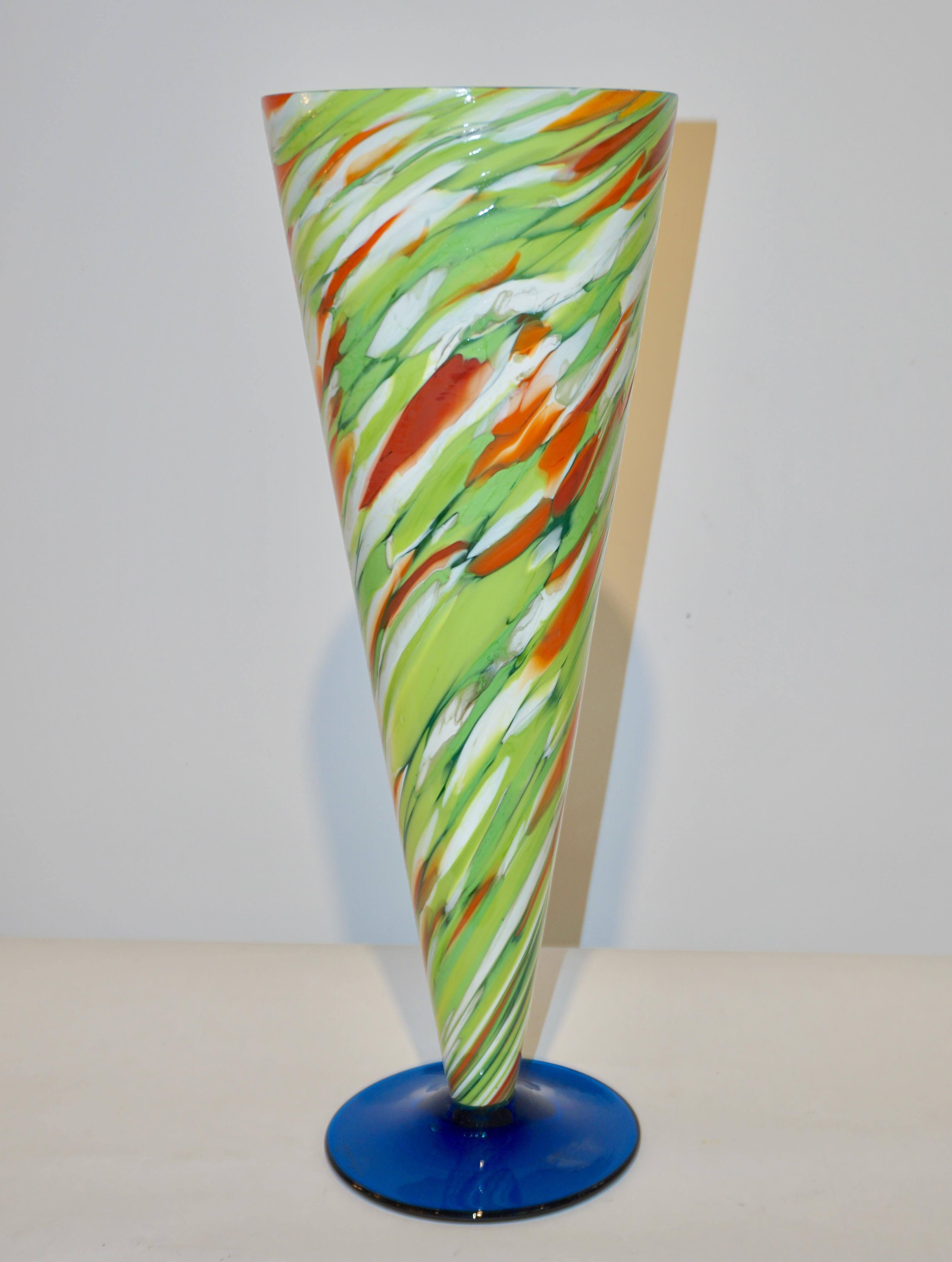 Cenedese 1970 Pair of White Green Orange Murano Glass Conical Vases on Blue Base For Sale 4