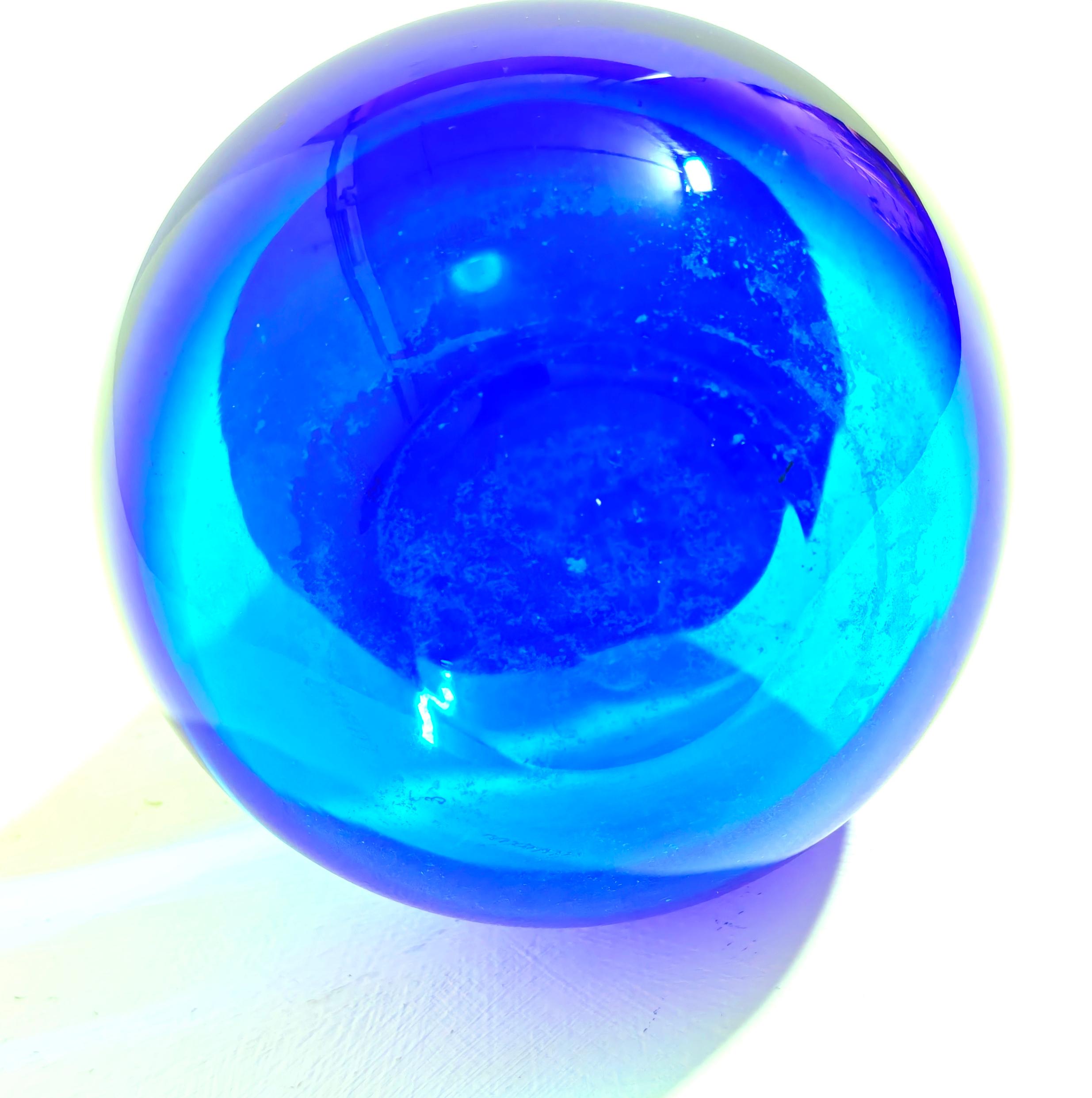 Cenedese & Albarelli Jarrón con gota de cristal azul Murano Italia Años 70 Moderna de mediados de siglo en venta 5
