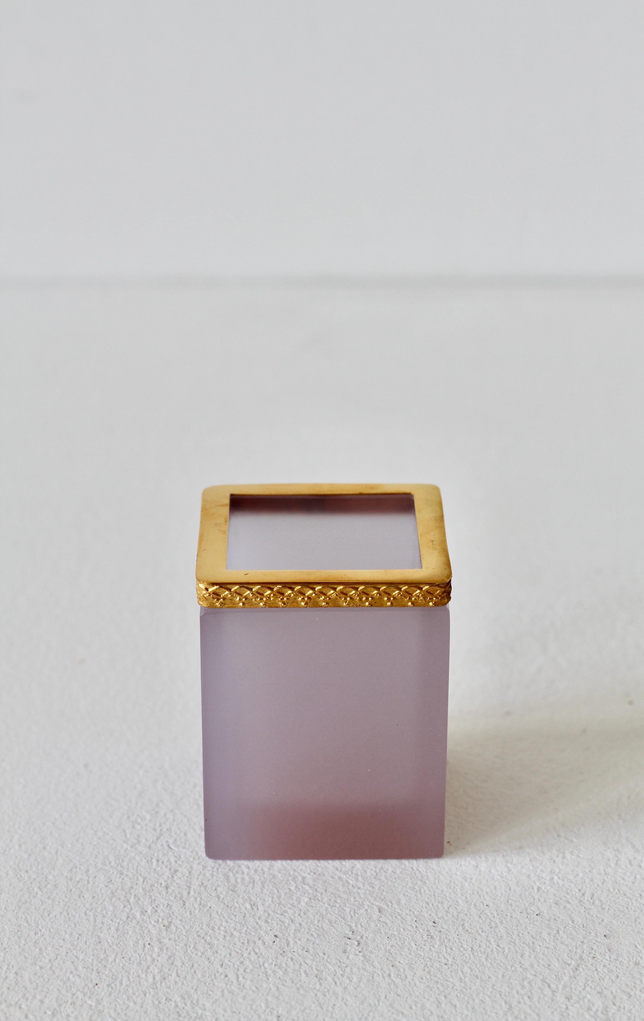 Métal Cenedese - Porte-stylo « Attr. » en verre de Murano de couleur rose opalin et plaqué or en vente