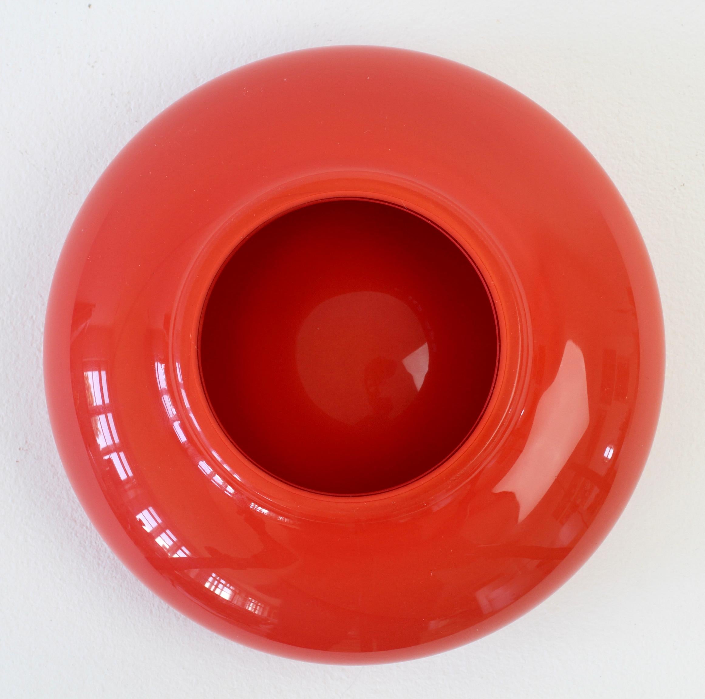 Cenedese Dark Red Mid-Century Modern Italian Murano Glass Bowl or Vase In Excellent Condition For Sale In Landau an der Isar, Bayern