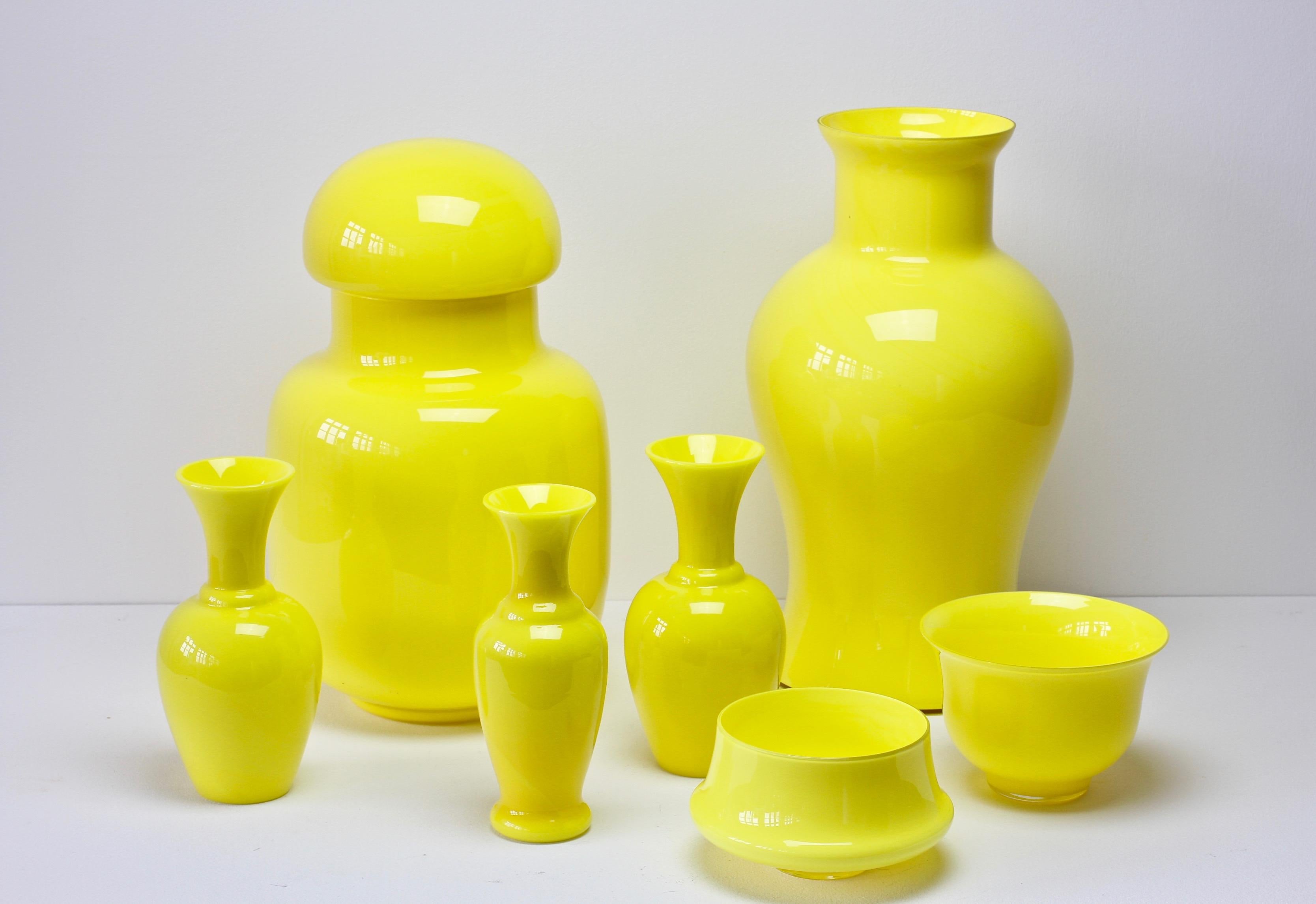 20th Century Cenedese Ensemble of Bright Yellow Vintage Italian Murano Art Glass Vases