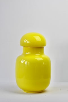 Großes hellgelbes italienisches Murano-Kunstglas-Deckelglas-Gefäß oder Vase von Cenedese
