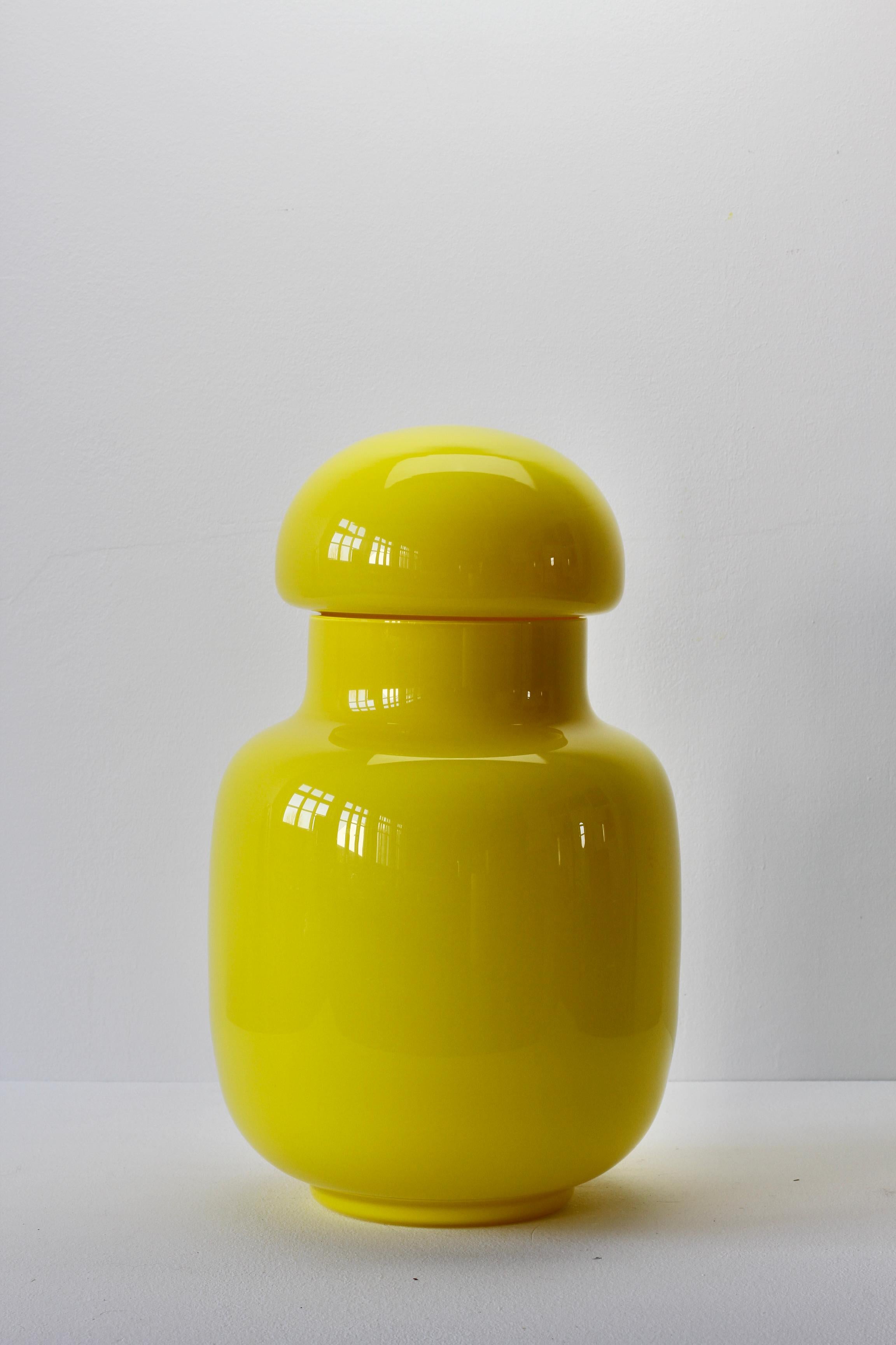 20th Century Cenedese Large Bright Yellow Vintage Italian Murano Art Glass Lidded Jar or Vase For Sale
