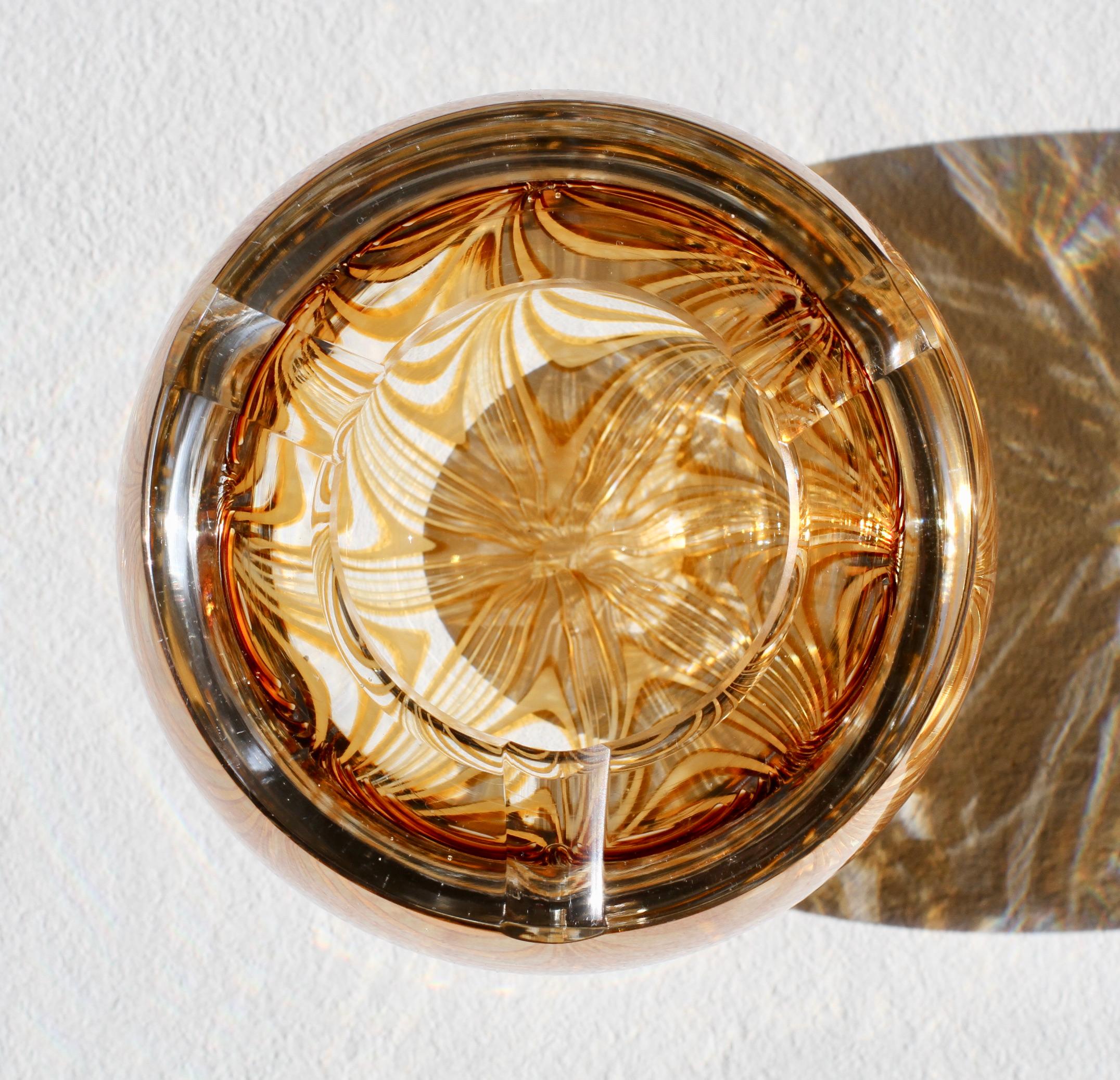 Cenedese Mid-Century 1970s Italian Amber 'Zebrato' Clear Murano Glass Ashtray For Sale 5