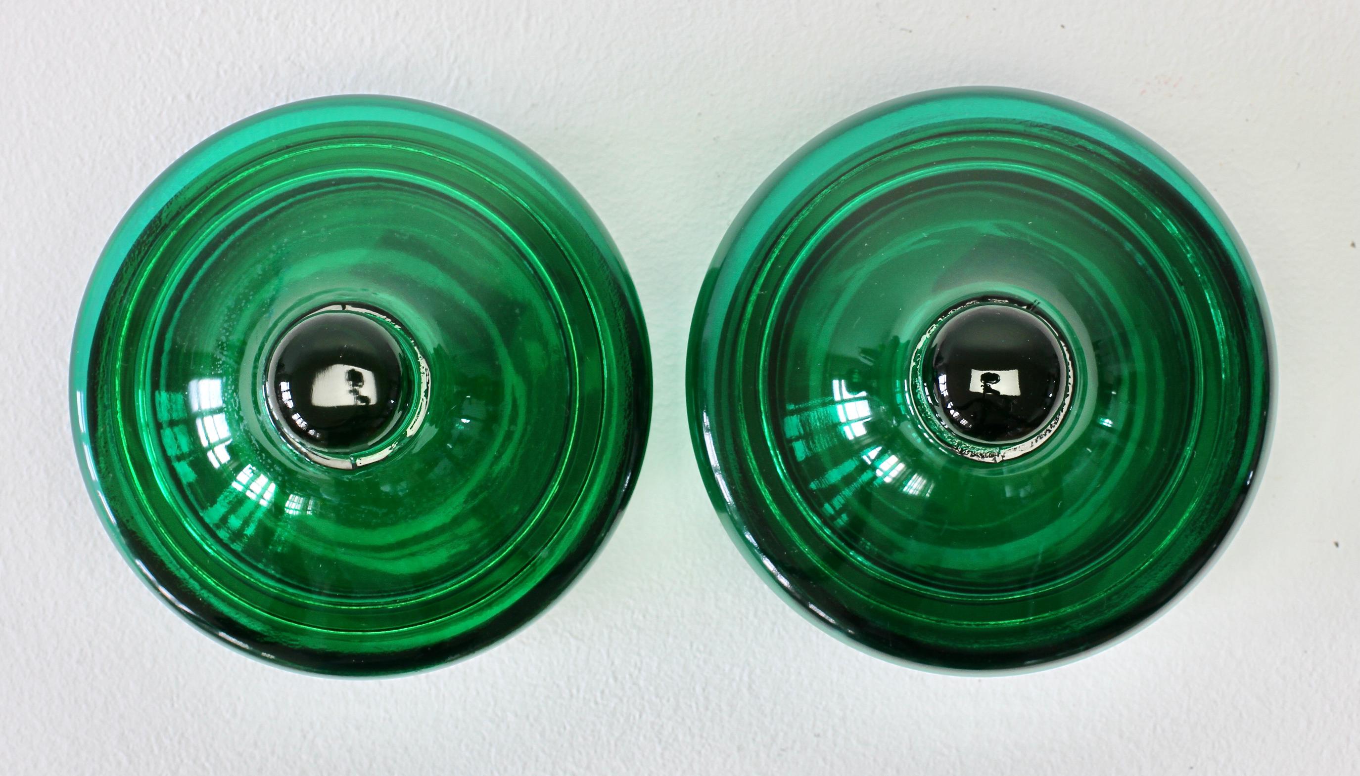 Cenedese Mid-Century Green Pair of Italian Murano Glass Apothecary Lidded Jars For Sale 2