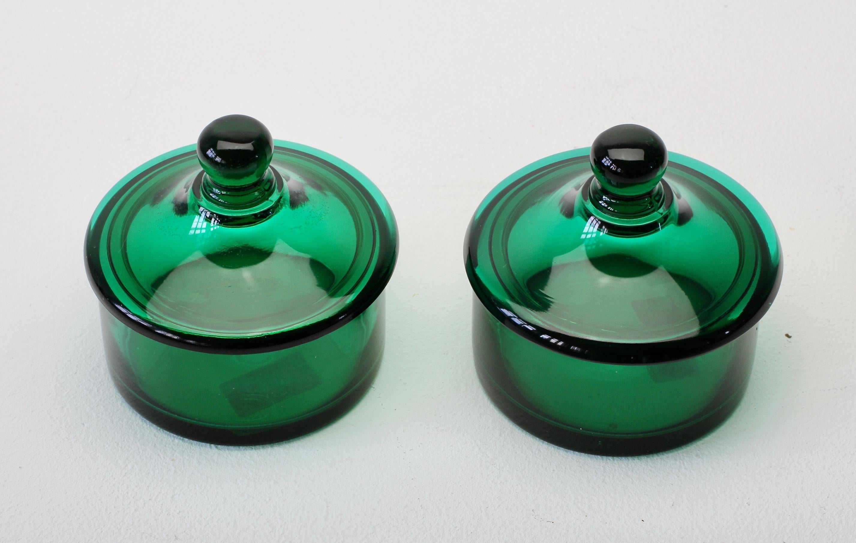 Cenedese Mid-Century Green Pair of Italian Murano Glass Apothecary Lidded Jars For Sale 1