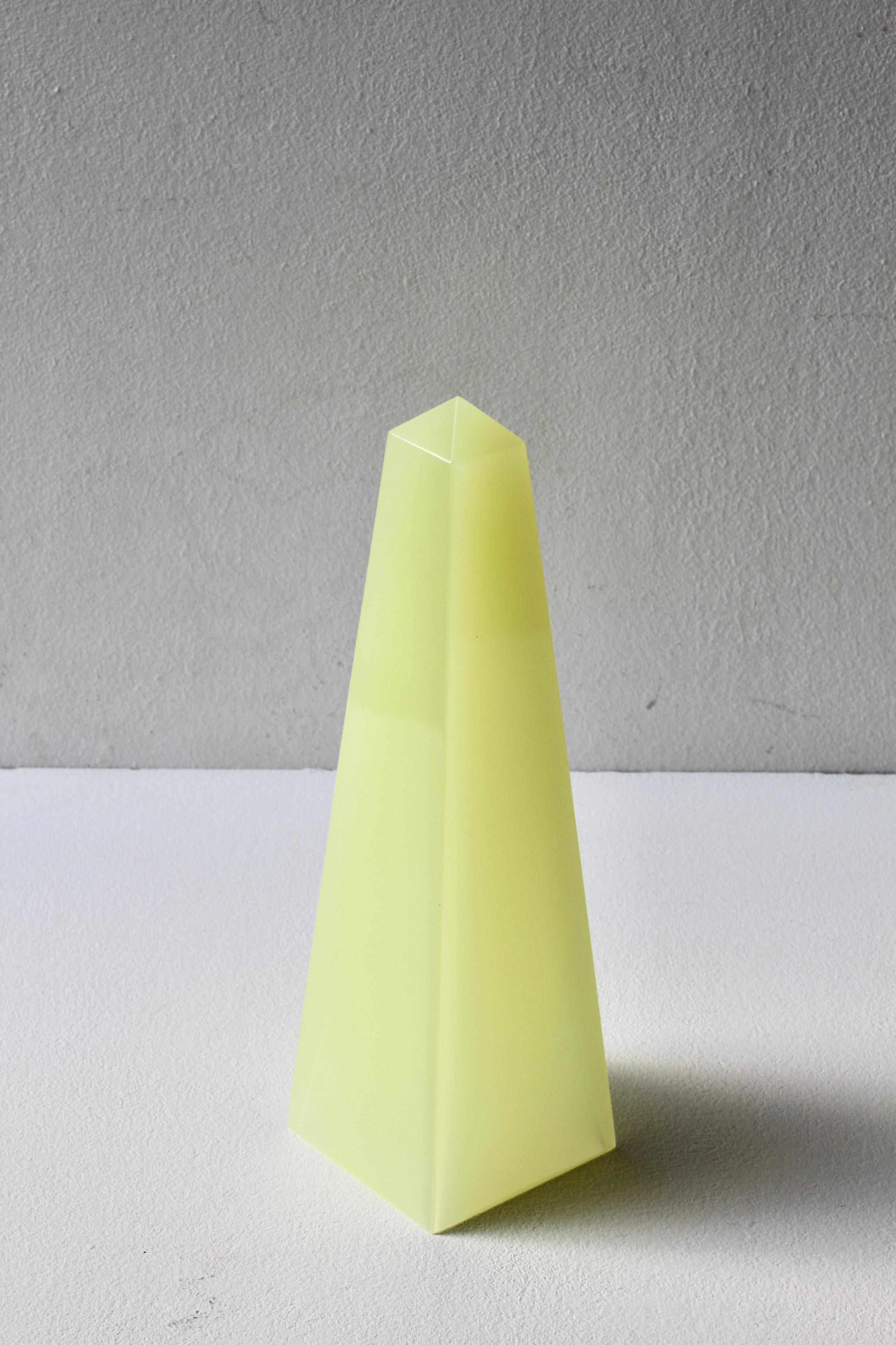 Cenedese Mid-Century Modern Vintage Neon Yellow Italian Murano Glass Obelisk For Sale 5