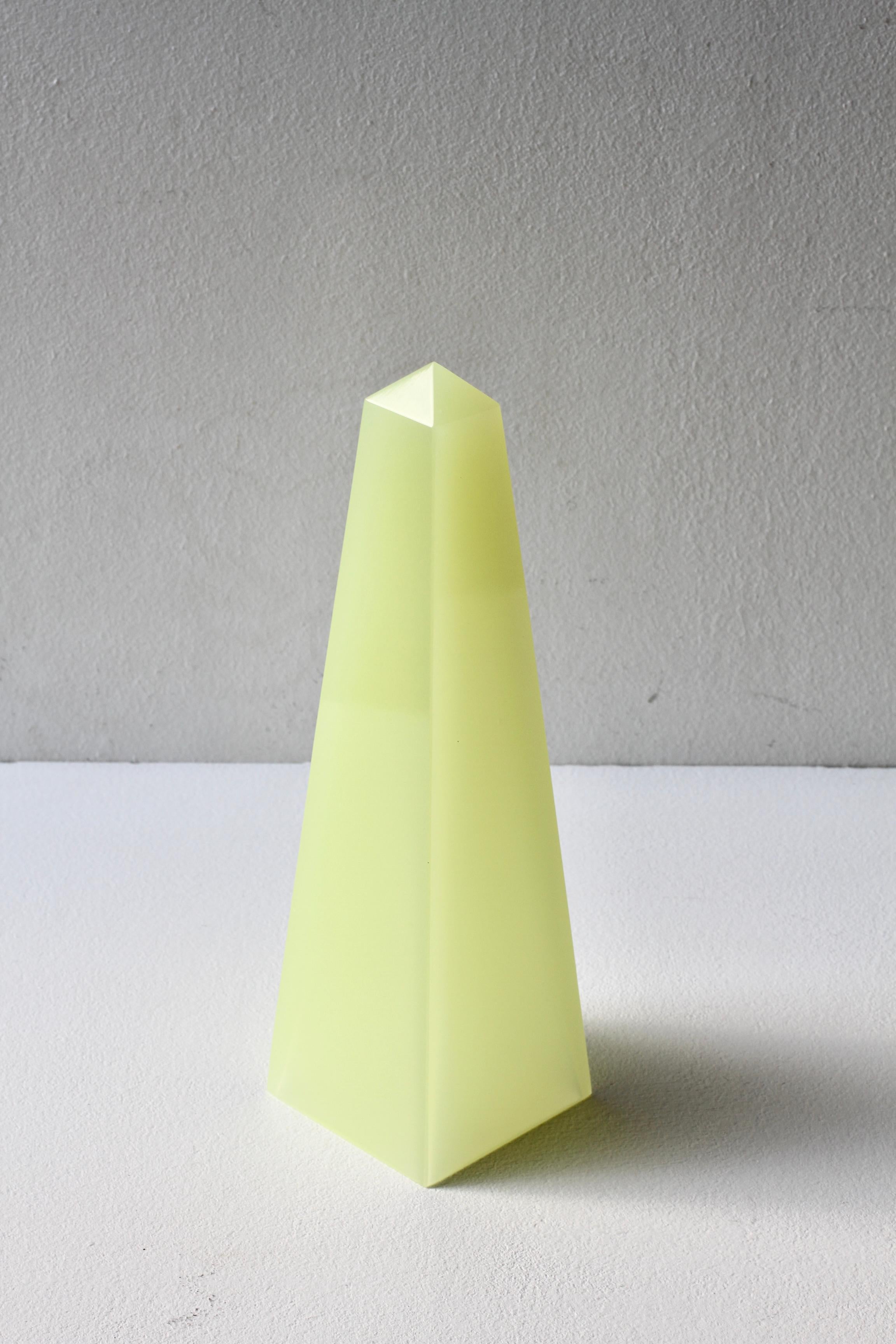 Faceted Cenedese Mid-Century Modern Vintage Neon Yellow Italian Murano Glass Obelisk For Sale