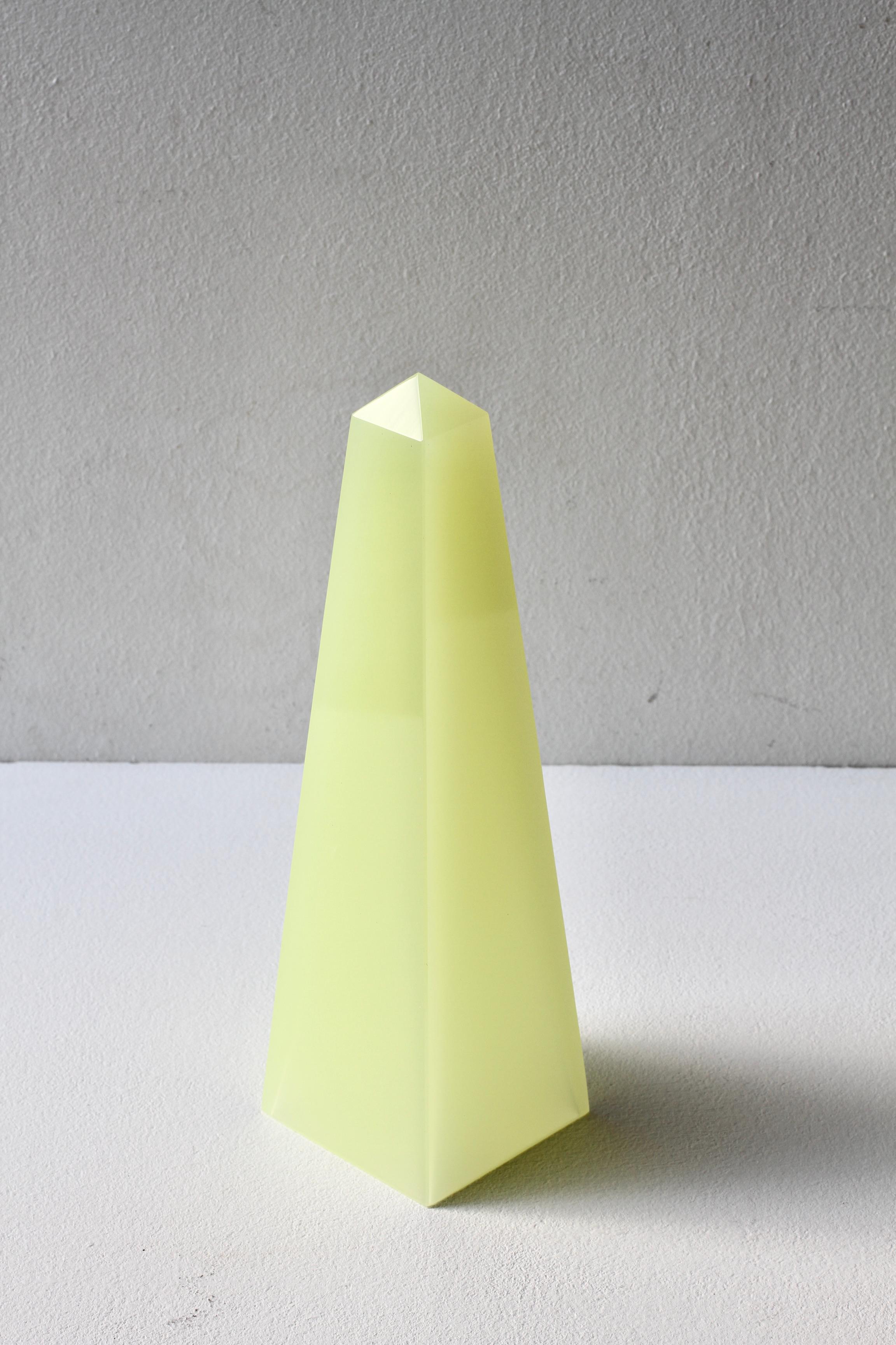 Cenedese Mid-Century Modern Vintage Neon Yellow Italian Murano Glass Obelisk For Sale 1