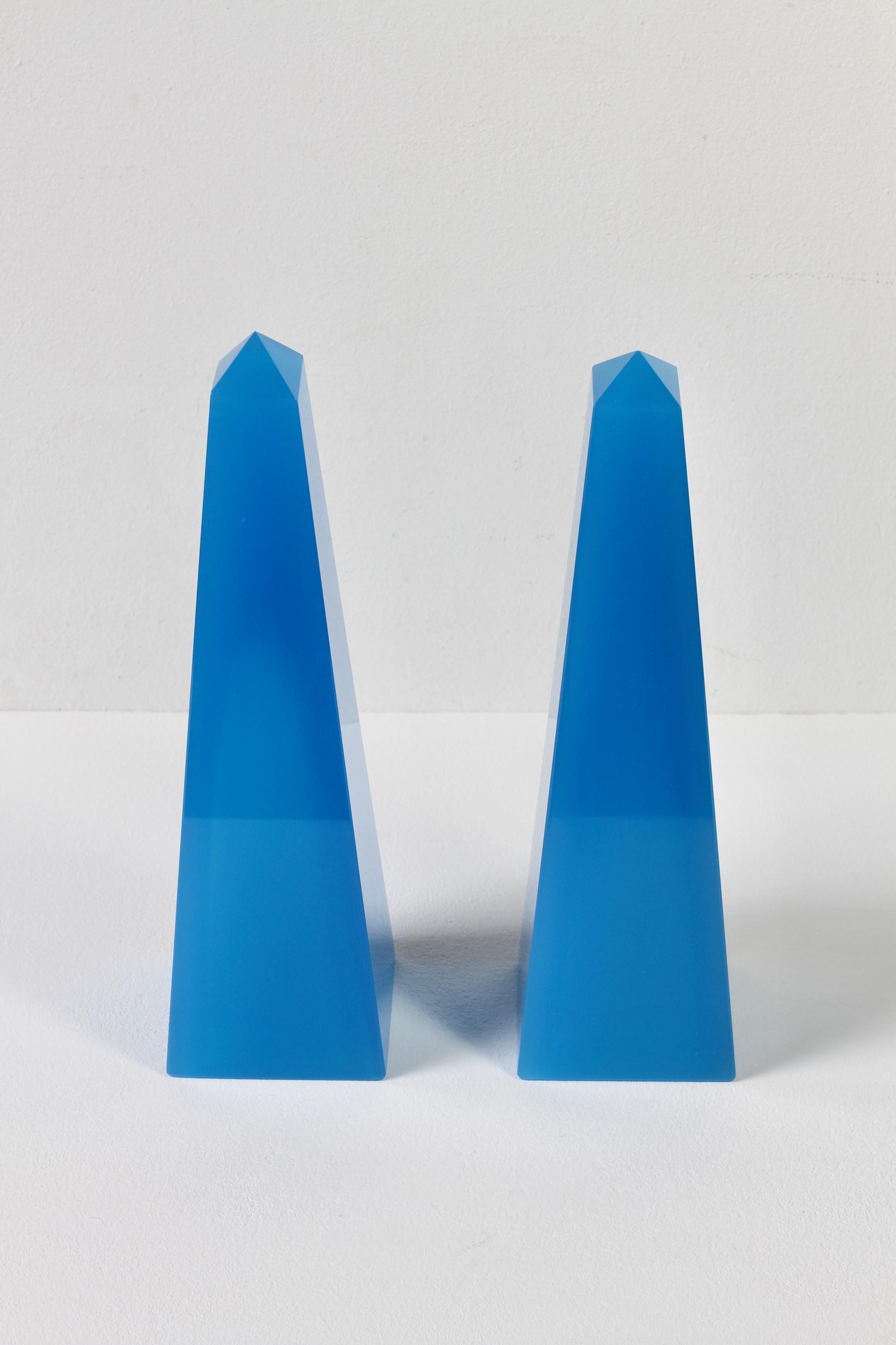 Cenedese Mid-Century Modern Vintage Pair of Blue Italian Murano Glass Obelisks In Excellent Condition For Sale In Landau an der Isar, Bayern