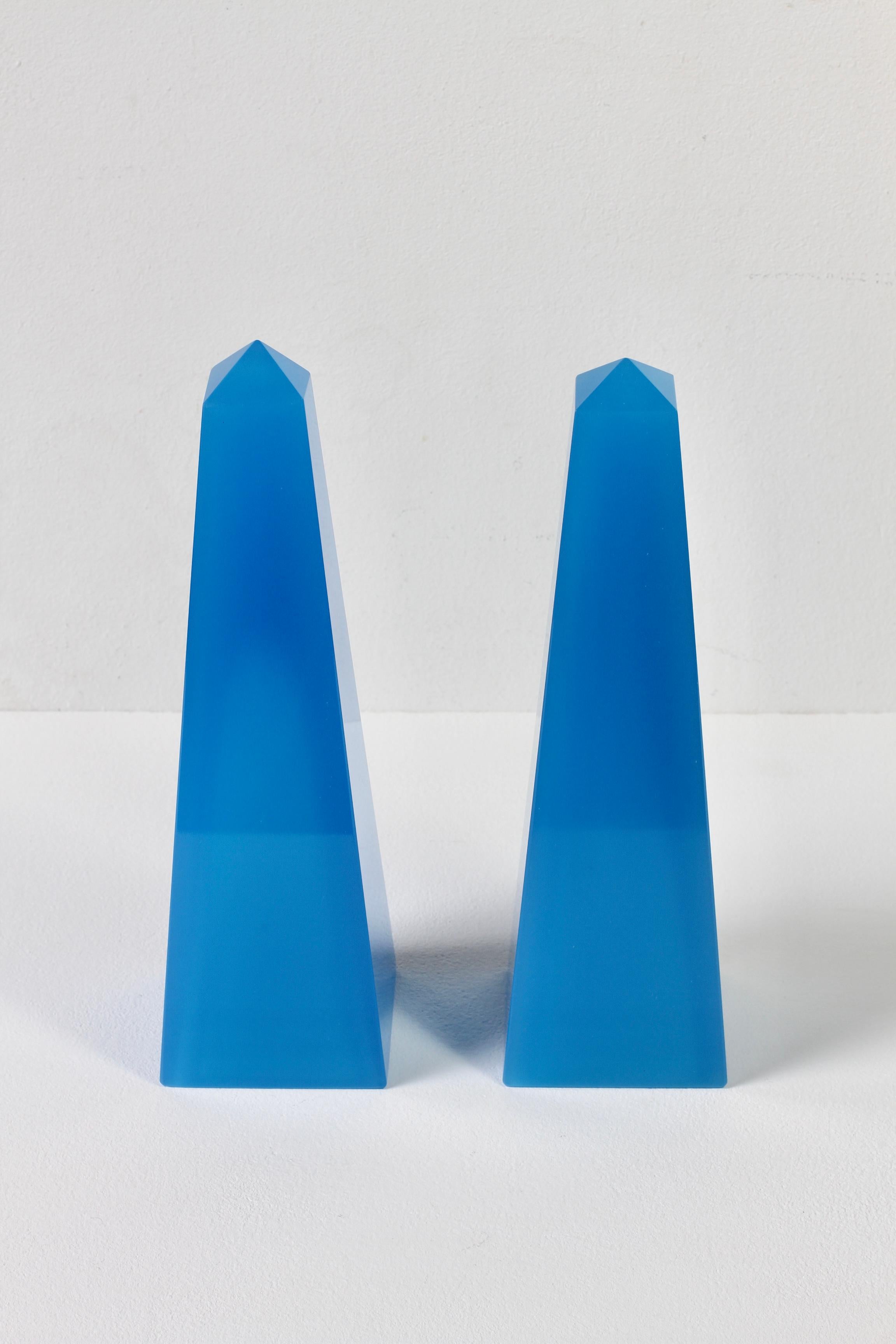 Blown Glass Cenedese Mid-Century Modern Vintage Pair of Blue Italian Murano Glass Obelisks For Sale