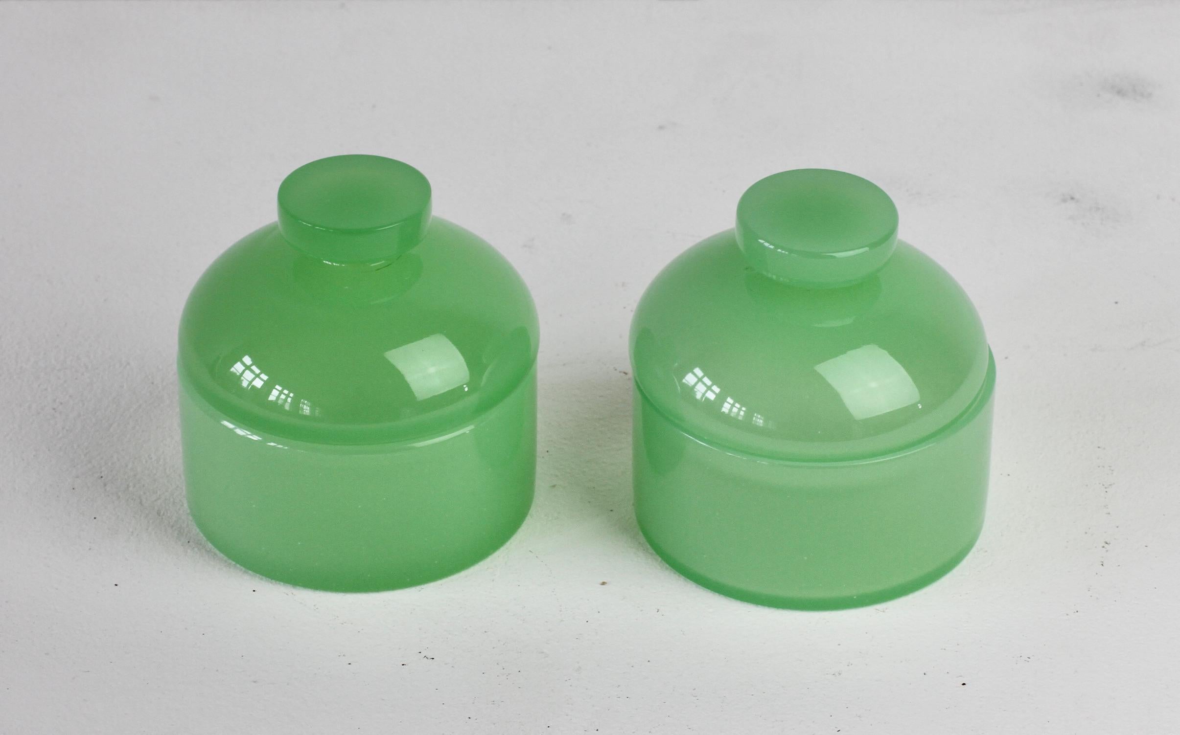 Mid-Century Modern Cenedese Mid-Century Onyx Green Pair Italian Murano Glass Apothecary Lidded Jars For Sale