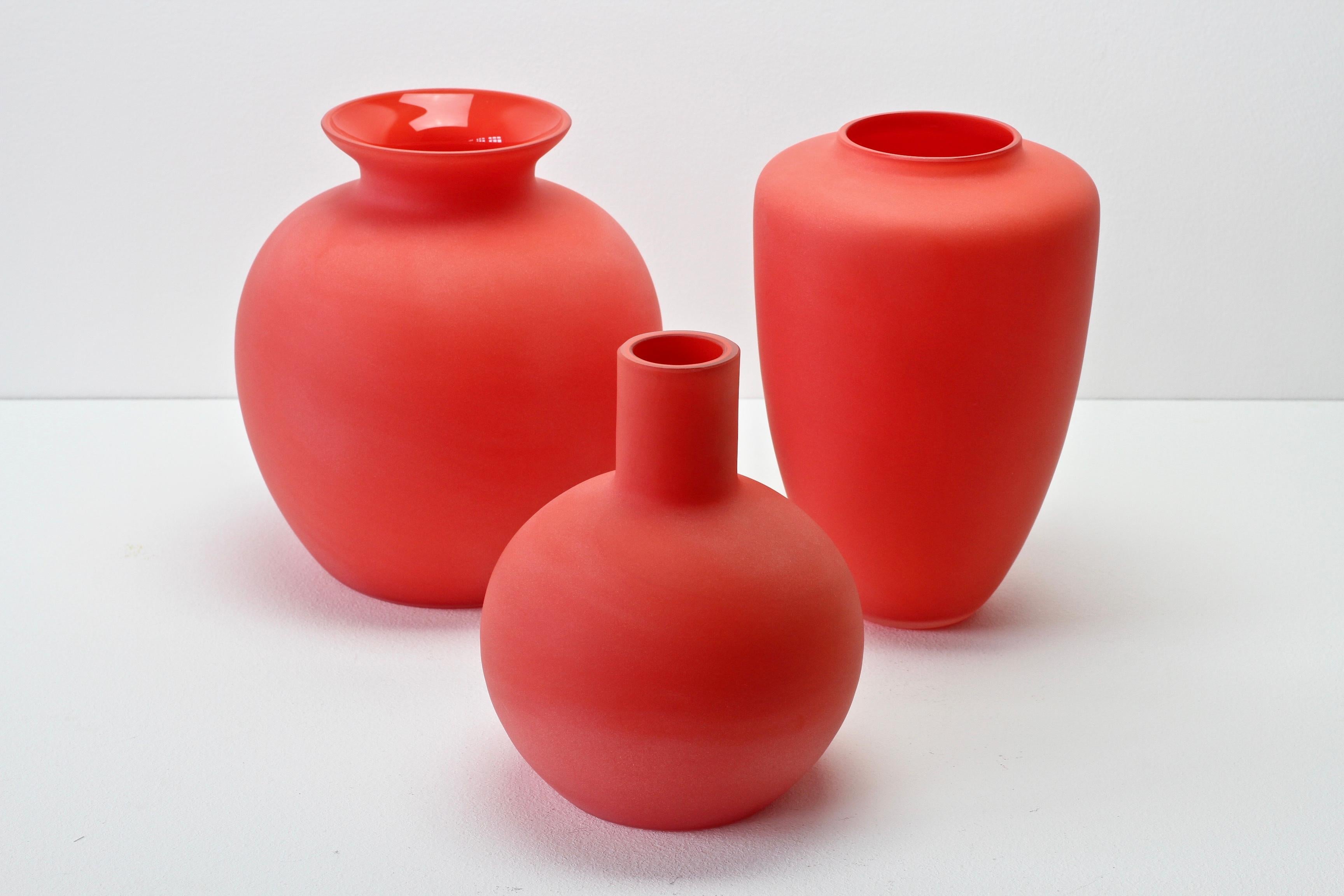 Mid-Century Modern Cenedese Midcentury Trio of Vintage Italian Red Satin Matt Murano Glass Vases For Sale