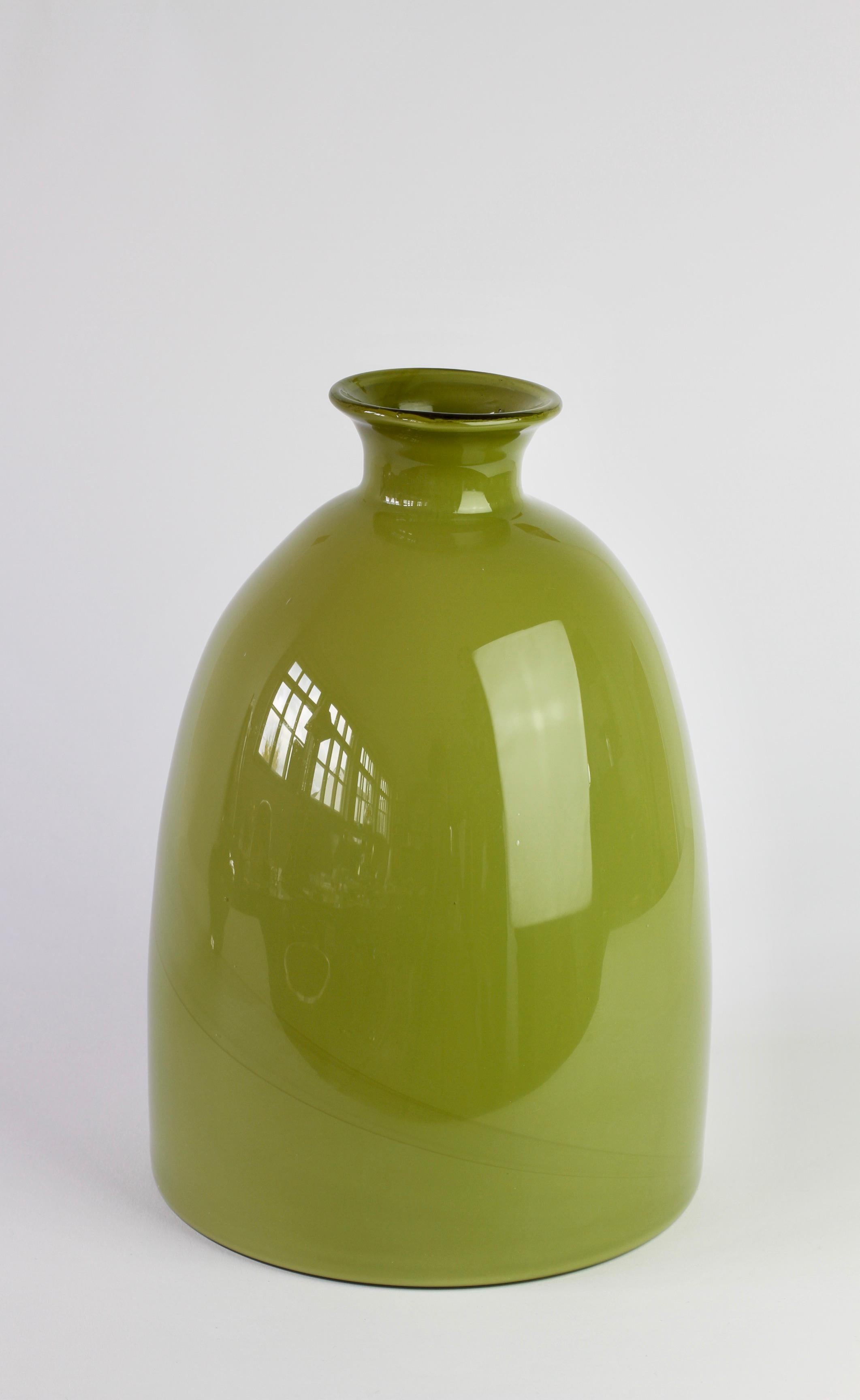 20th Century Cenedese Moss Green Vintage Midcentury Italian Murano Glass Vase or Vessel For Sale