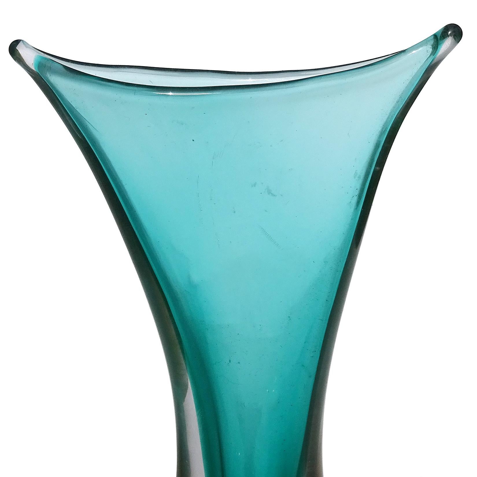 Cenedese Murano 1961 Sommerso Champagne Italian Art Glass Bird Sculptural Vase For Sale 4