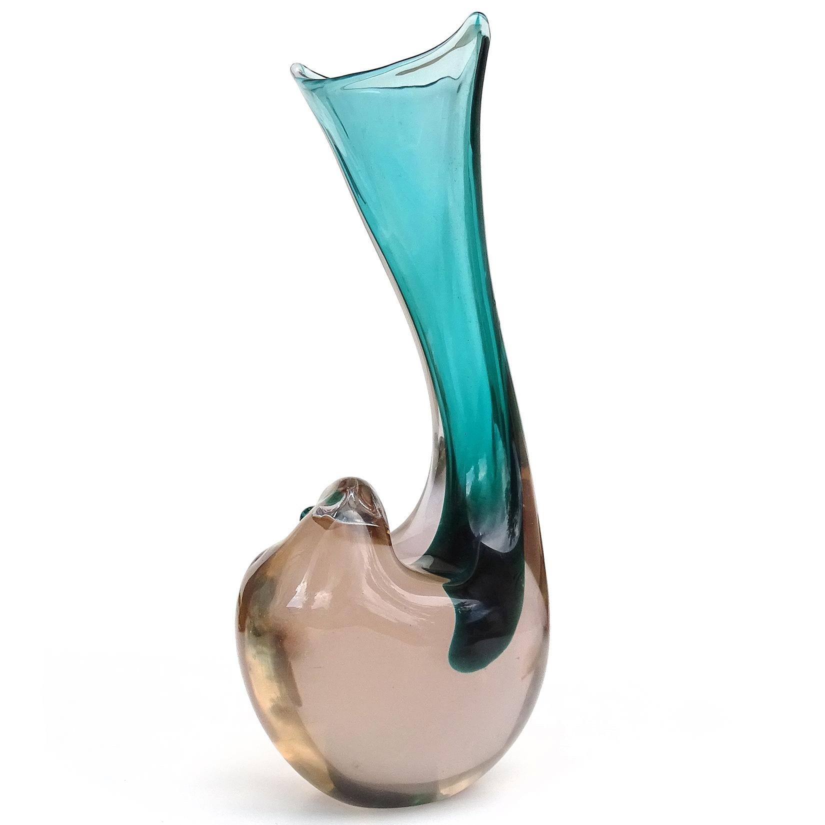 Hand-Crafted Cenedese Murano 1961 Sommerso Champagne Italian Art Glass Bird Sculptural Vase For Sale
