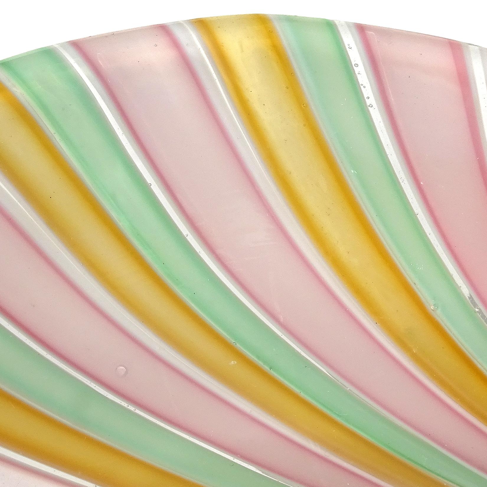 Hand-Crafted Cenedese Murano A Canne Ribbons Mirrored Italian Art Glass Seashell Dish Bowl