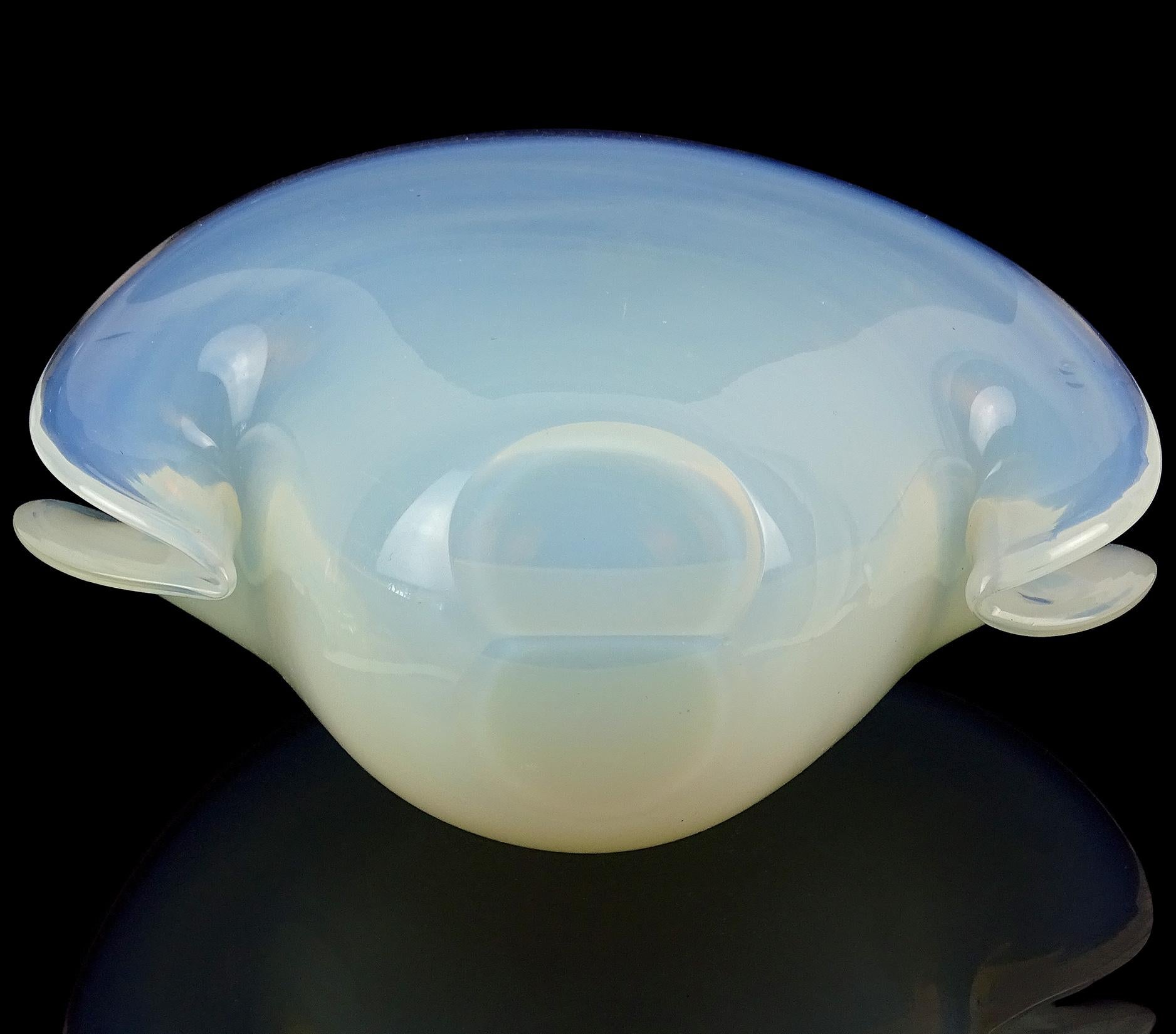 Cenedese Murano Double Position White Opal Italian Art Glass Conch Shell Vase 1