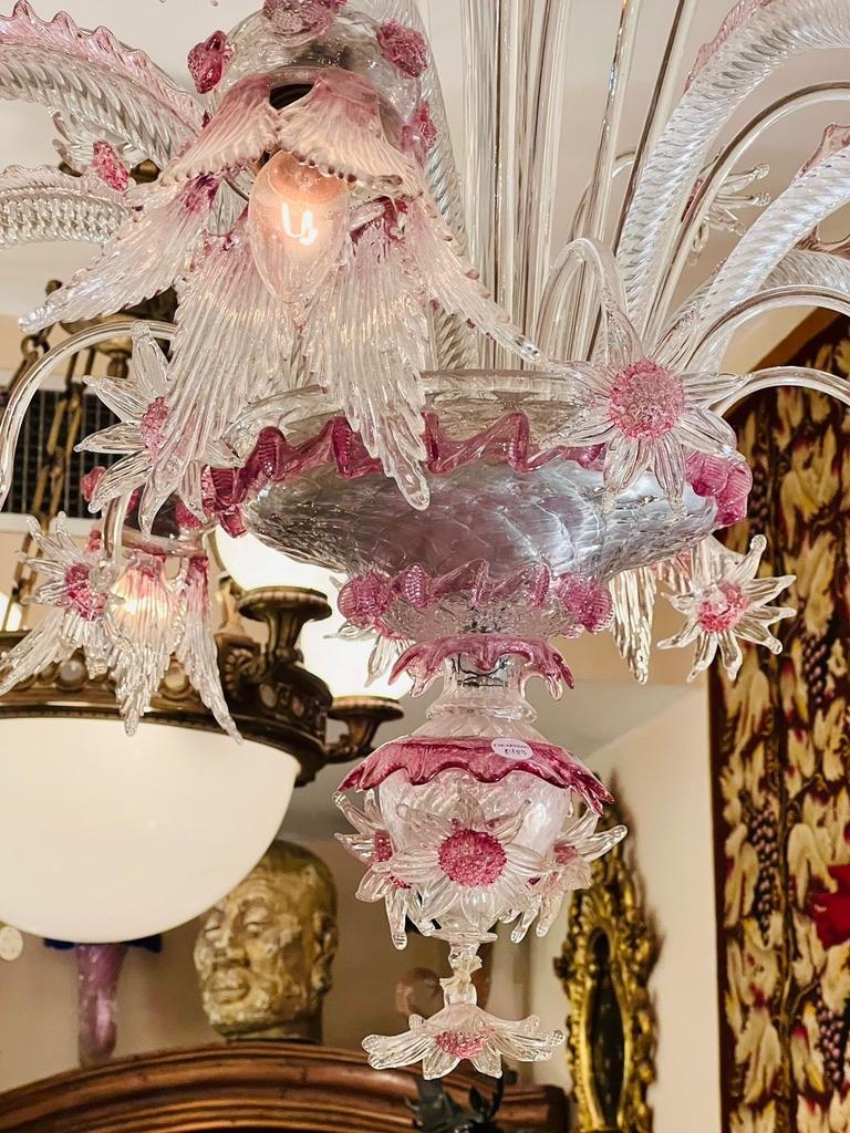Cenedese Murano glass chandelier pink with flowers circa 1940 In Good Condition For Sale In Rio De Janeiro, RJ