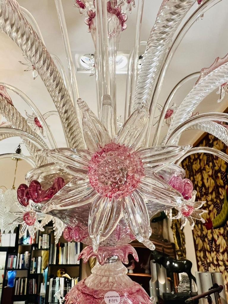 Mid-20th Century Cenedese Murano glass chandelier pink with flowers circa 1940 For Sale