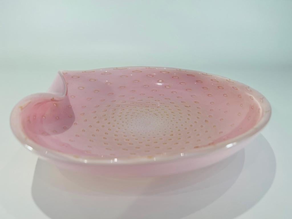 International Style Cenedese  Murano glass pink with gold circa 1950 center piece. For Sale