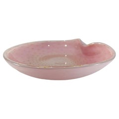 Cenedese  Pièce centrale en verre de Murano rose avec or, circa 1950.