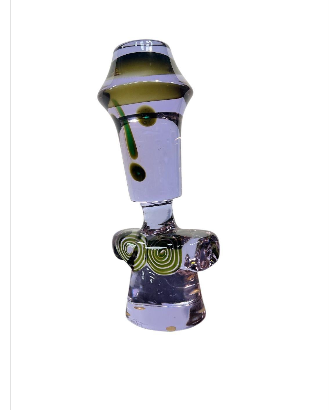 Scultura in vetro di Murano stile Picasso. Incredibile pezzo di scultura in vetro con l'aspetto di un'opera di Picasso. Condizioni eccellenti.
Misura 11,5
