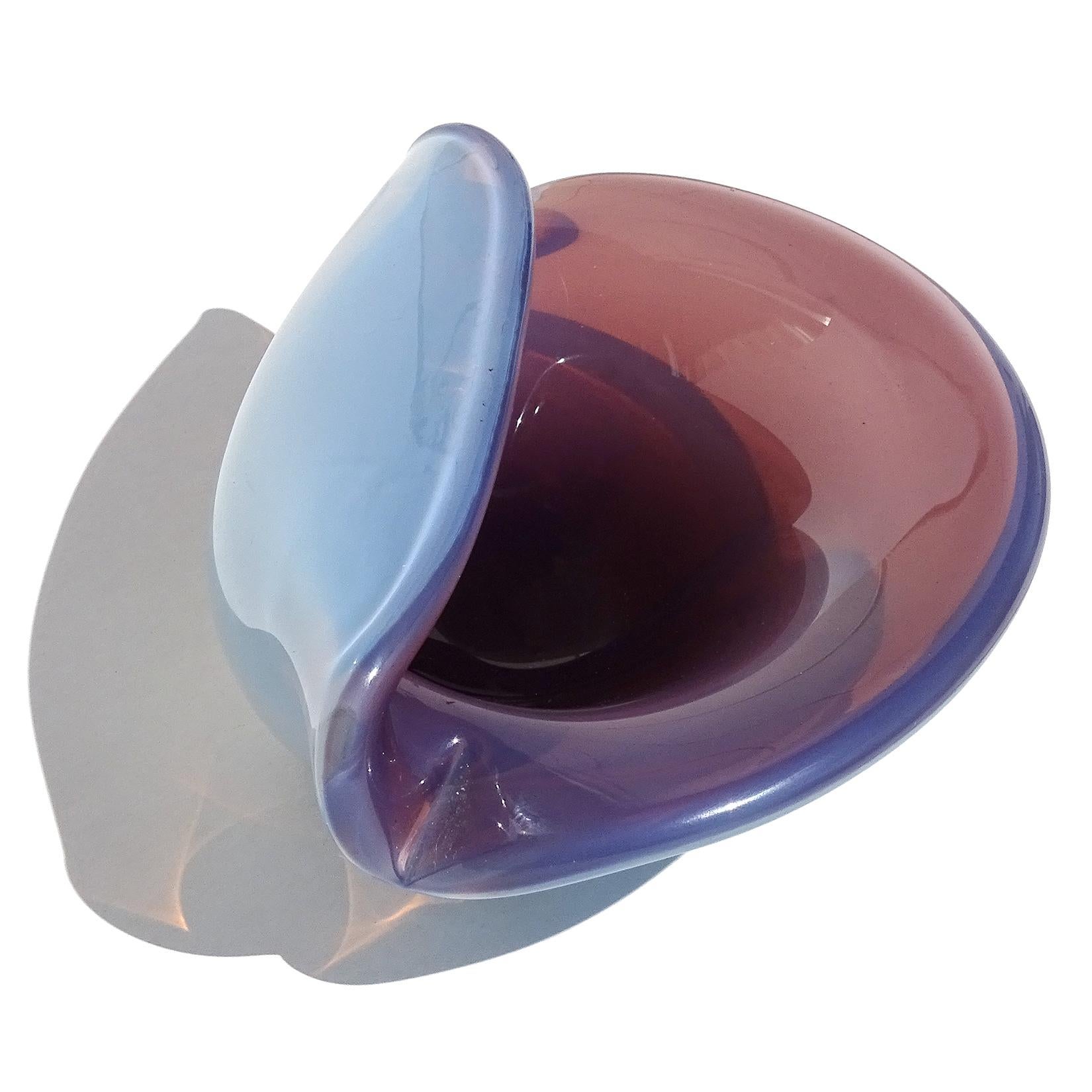 Hand-Crafted Cenedese Murano Opalescent Purple White Italian Art Glass Clam Seashell Bowl For Sale