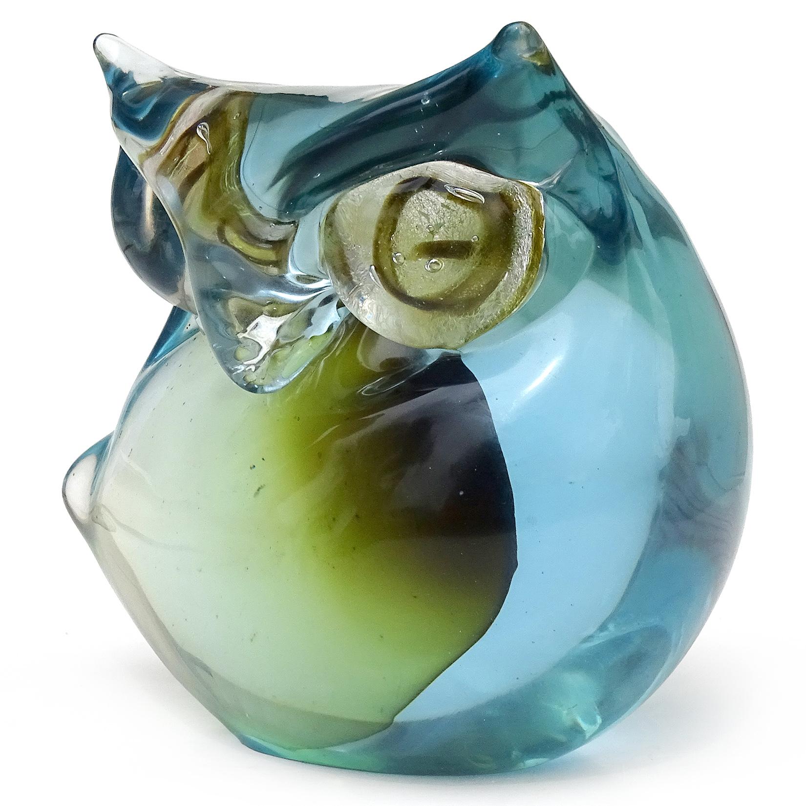 Beautiful, large and cute vintage Murano hand blown Sommerso blue over green core Italian art glass owl bird sculpture. Documented to the Cenedese company, and attributed to designer Antonio Da Ros. The bird is very thick and heavy, with large eye