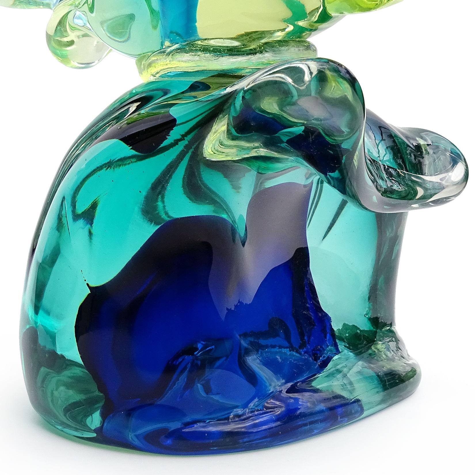 Cenedese Murano Uranium Green Blue Italian Art Glass Fish on Wave Sculpture In Good Condition In Kissimmee, FL