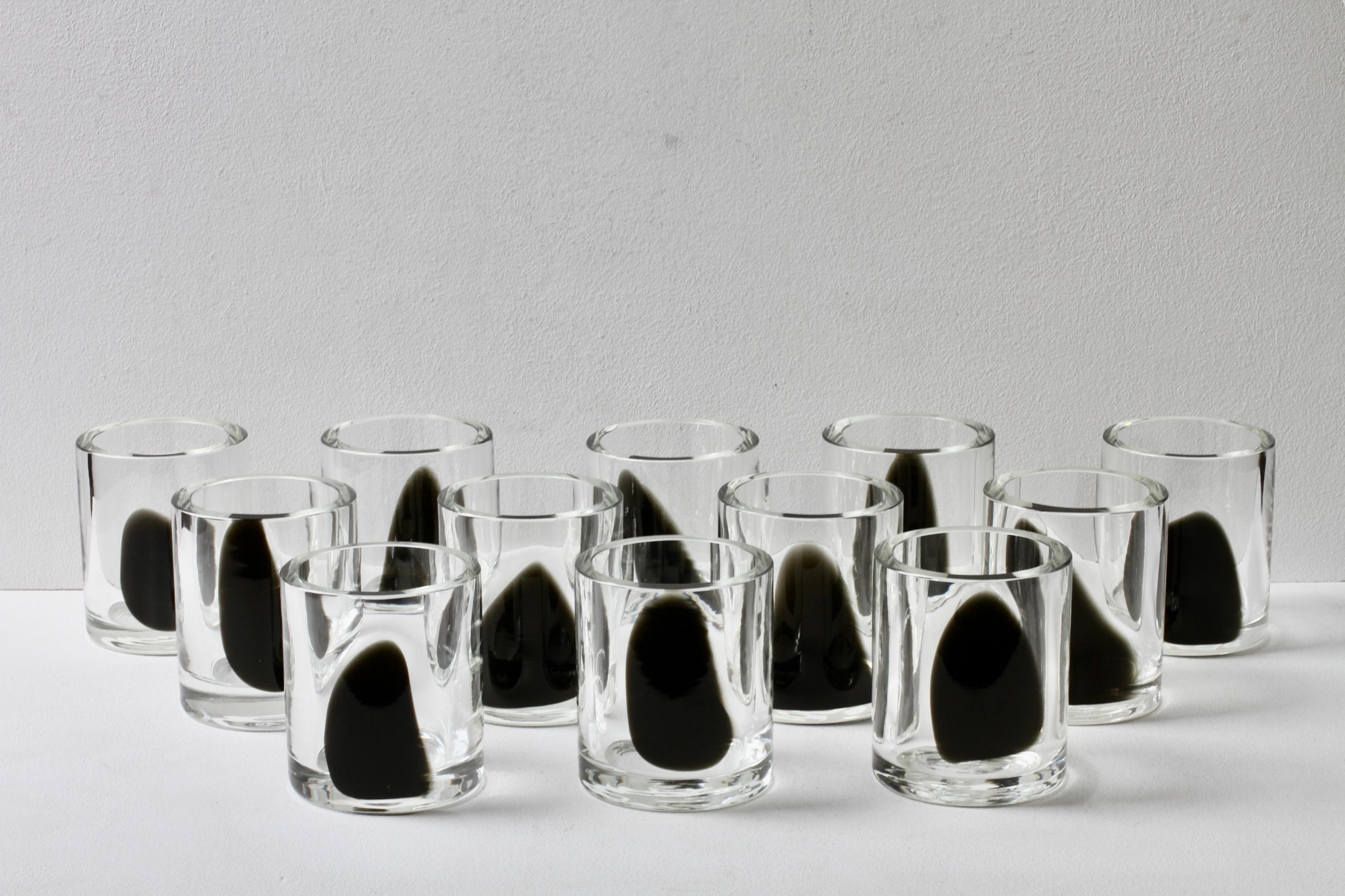 Cenedese Set of 12 Mid-Century 1970s Italian Black & Clear Murano Glass Vases In condizioni buone in vendita a Landau an der Isar, Bayern