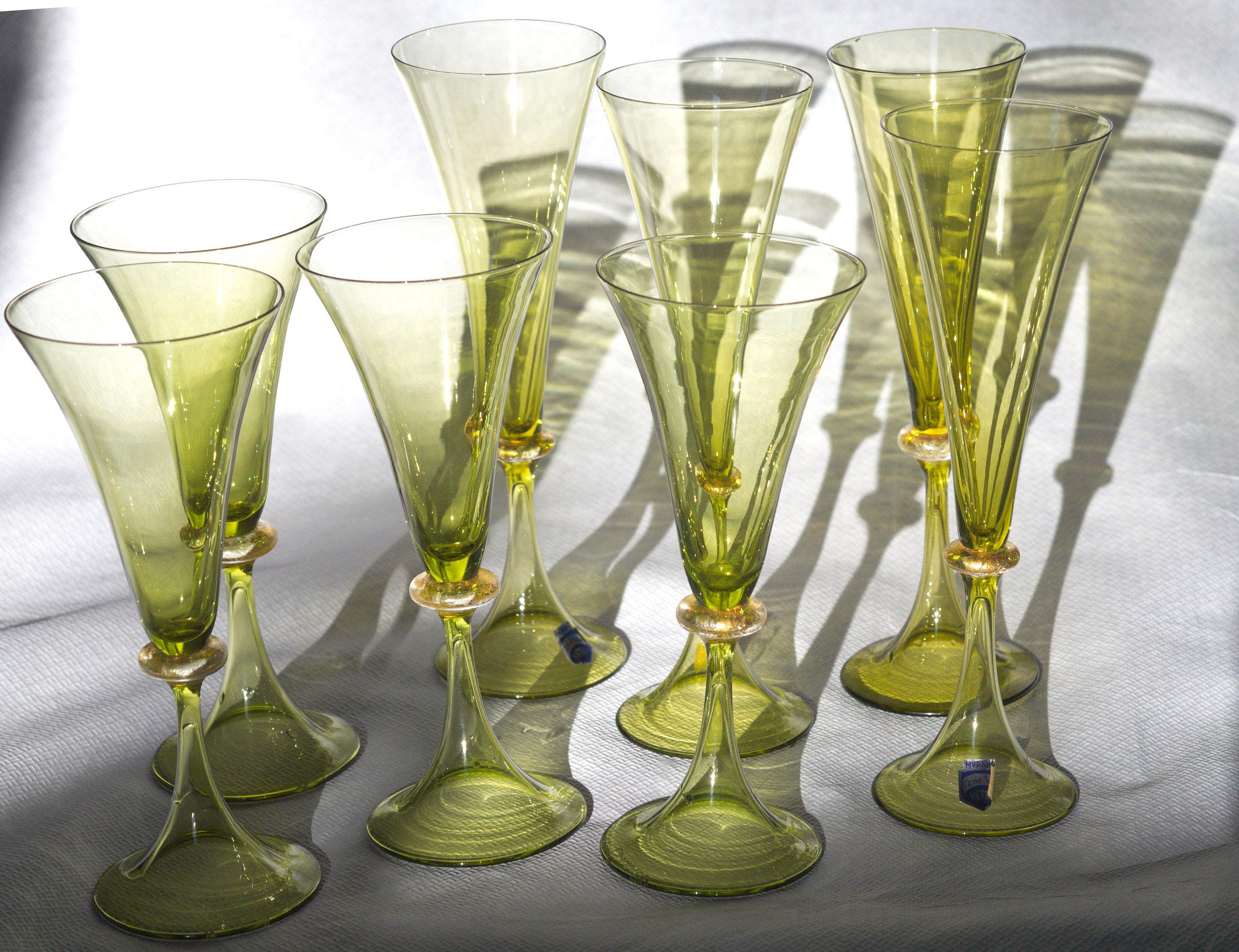 Cenedese Set of 8 Flutes Wine, Murano Green Glass Fume Gold Leaf, Signed Label 10