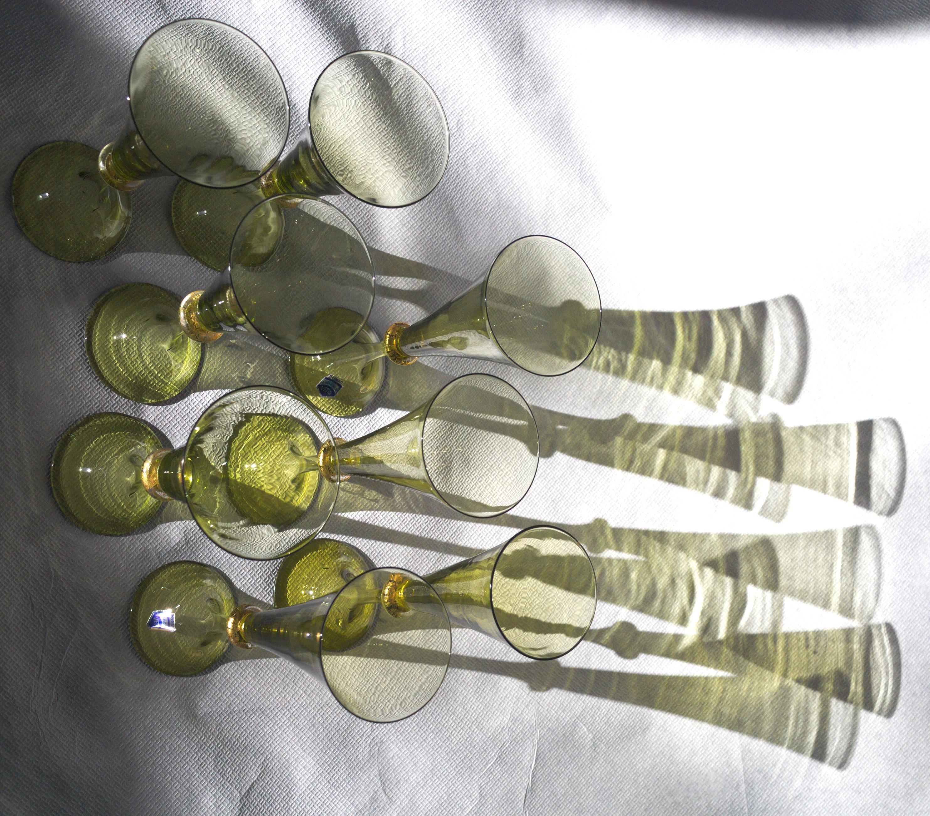 Cenedese Set of 8 Flutes Wine, Murano Green Glass Fume Gold Leaf, Signed Label 11