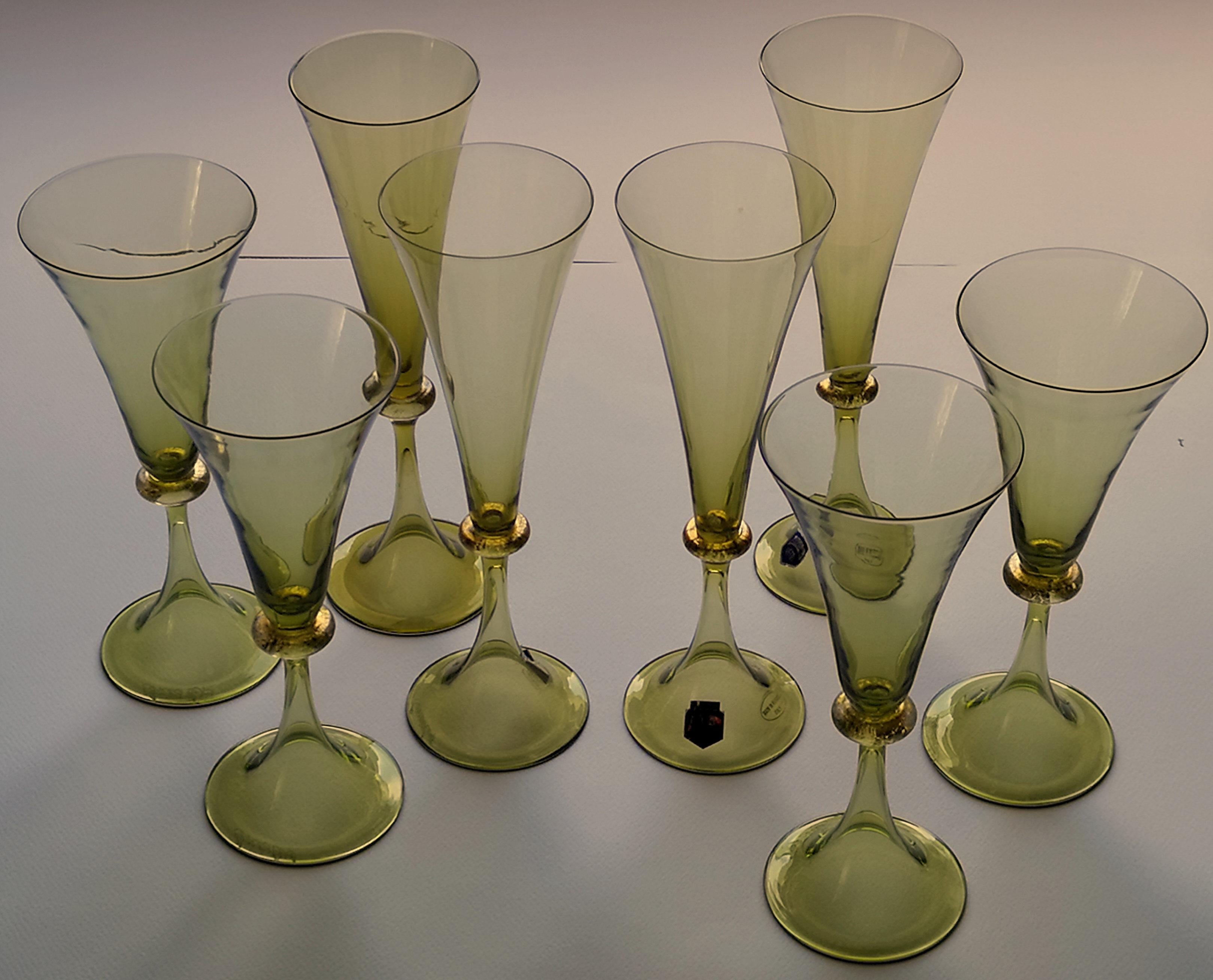 Art Glass Cenedese Set of 8 Flutes Wine, Murano Green Glass Fume Gold Leaf, Signed Label