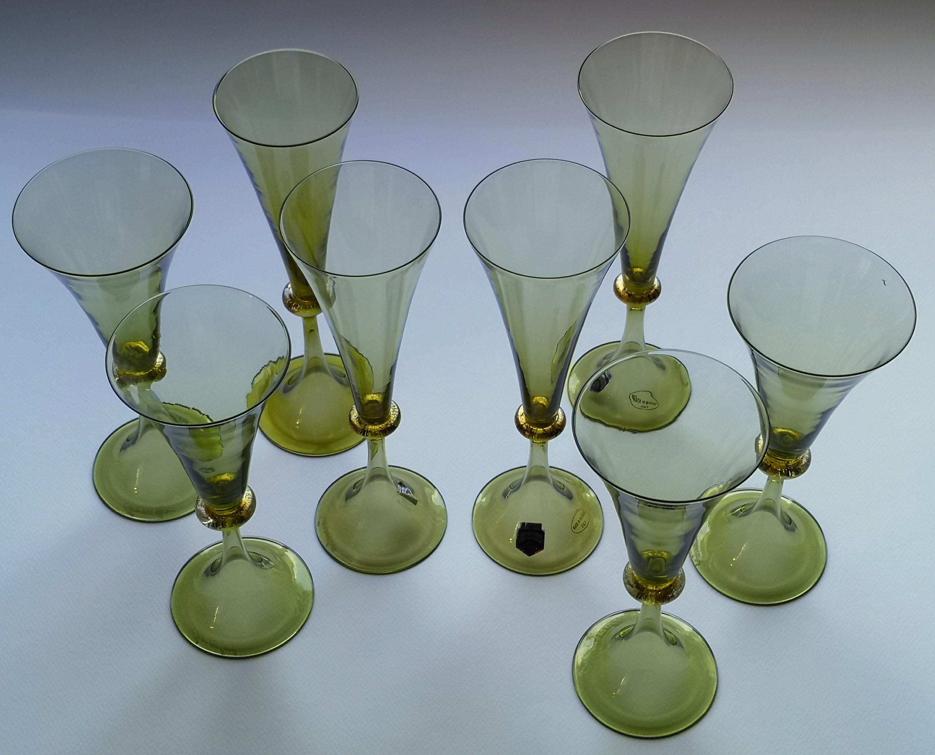 Cenedese Set of 8 Flutes Wine, Murano Green Glass Fume Gold Leaf, Signed Label 1