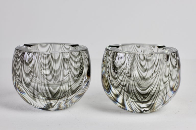 Cenedese Signed 1970s Pair of Italian Grey 'Zebrato' Clear Murano Glass  Ashtrays For Sale at 1stDibs