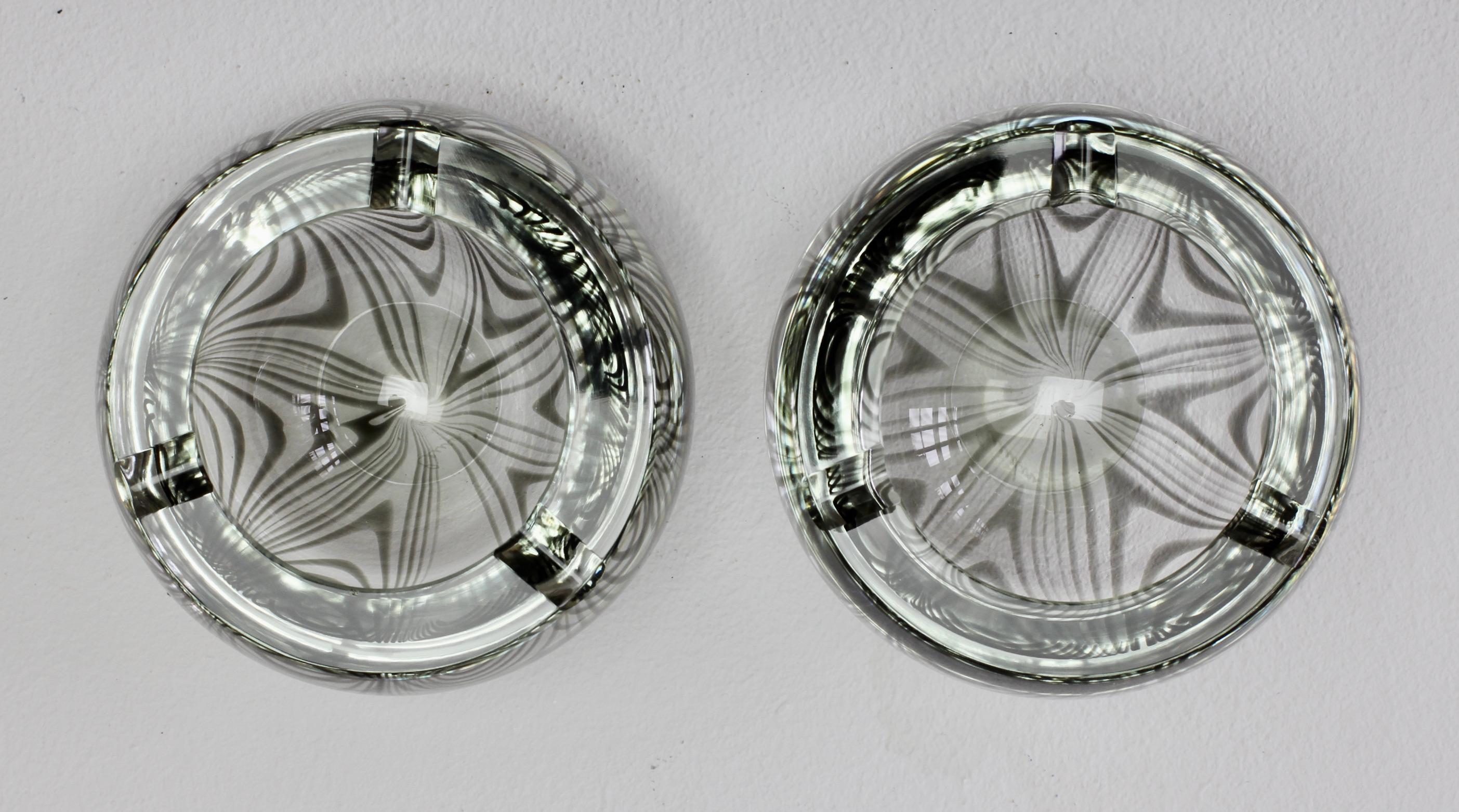 Cenedese Signed 1970s Pair of Italian Grey 'Zebrato' Clear Murano Glass Ashtrays For Sale 2