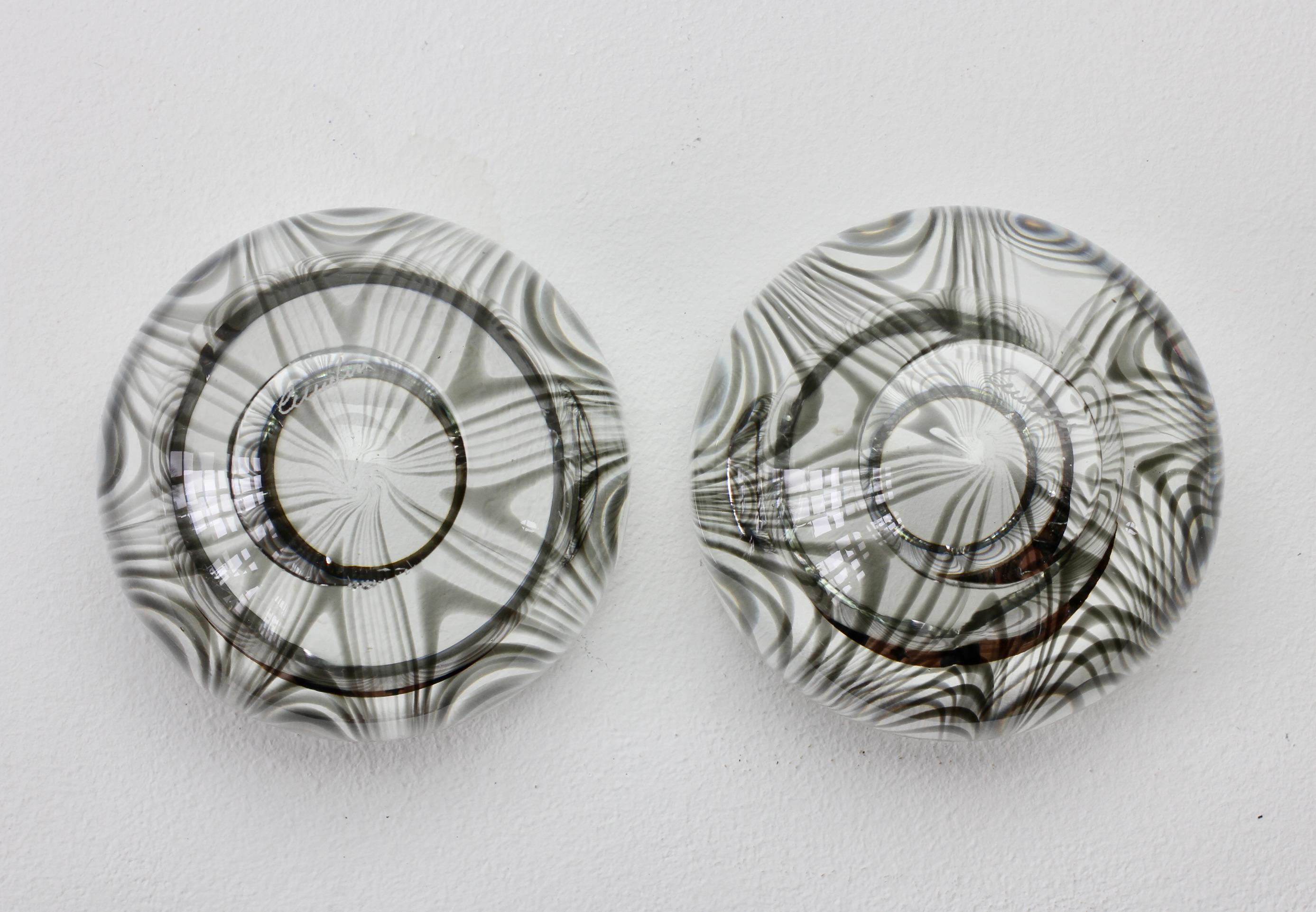 Cenedese Signed 1970s Pair of Italian Grey 'Zebrato' Clear Murano Glass Ashtrays For Sale 3