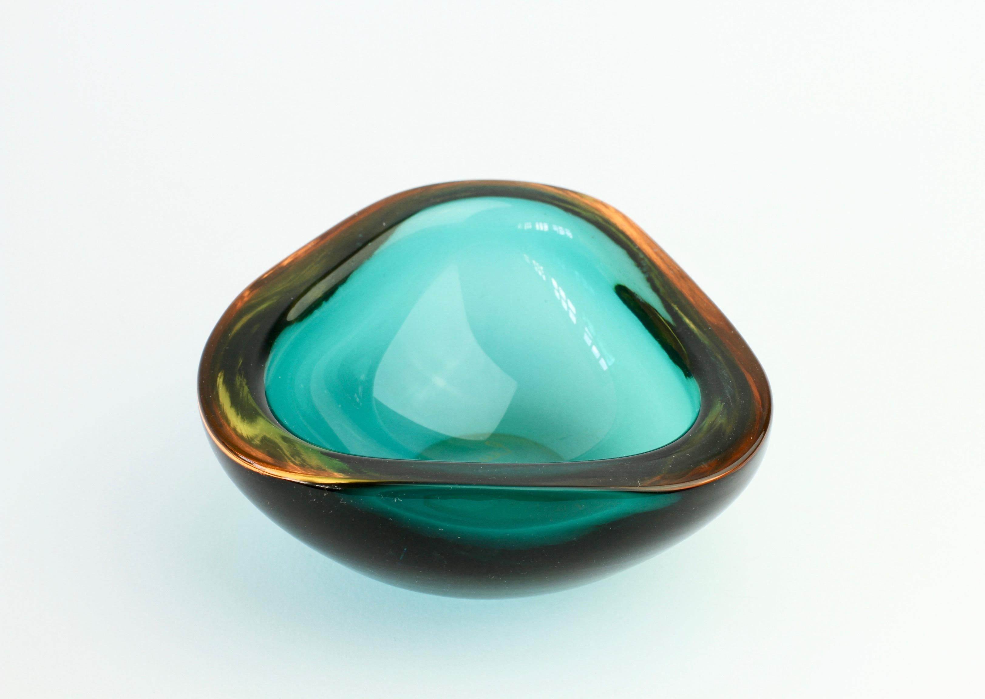 20th Century Cenedese Signed Green and Amber Colored Italian Murano Glass Bowl, circa 1960
