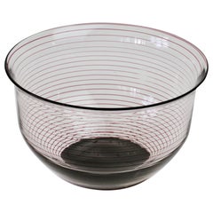 Cenedese Signé Grand bol à fruits en verre de Murano violet spiralé et transparent, vers les années 1980