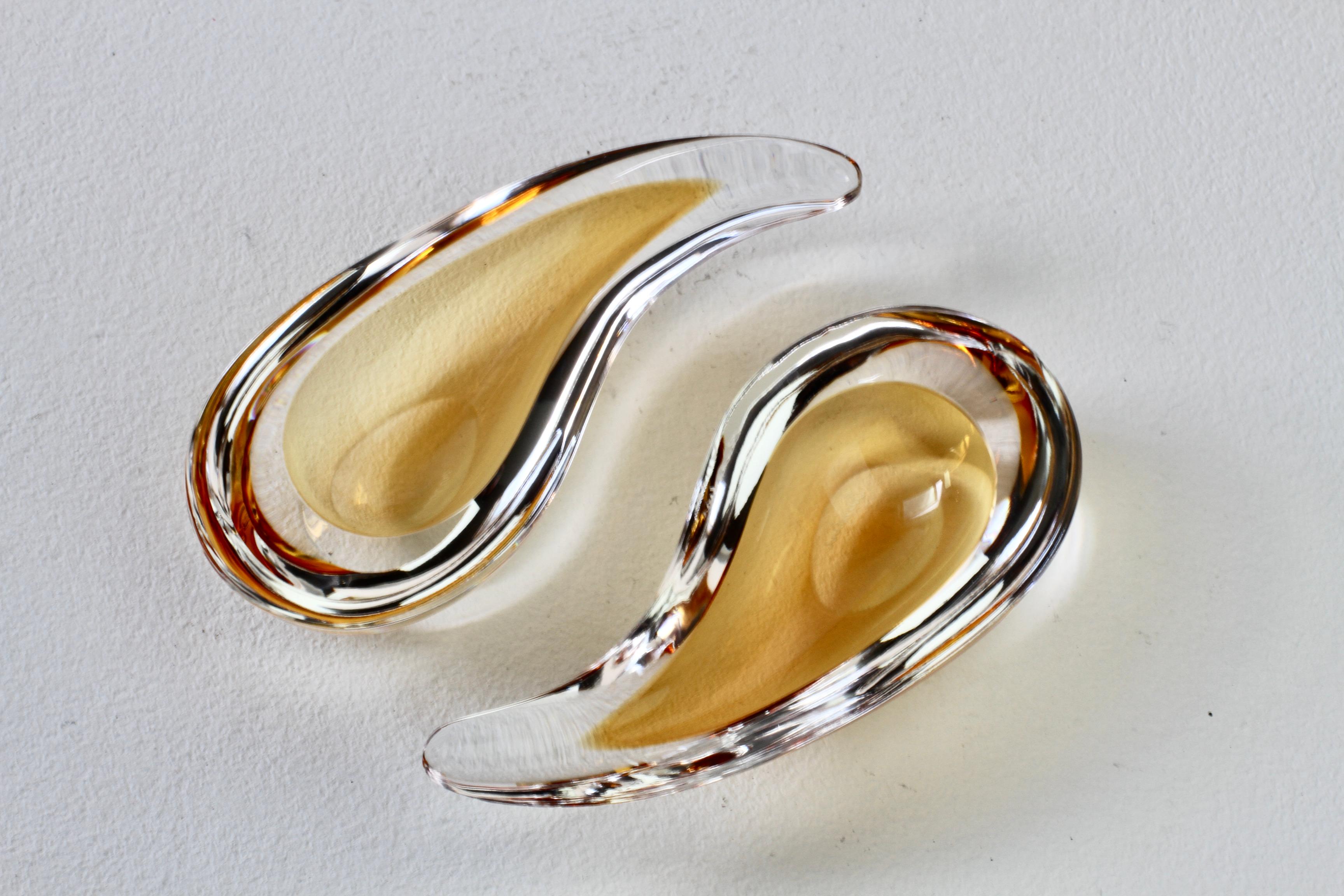 Cenedese Signed Pair of Mid-Century Modern Amber Murano Glass Snack Bowls 1960s For Sale 6