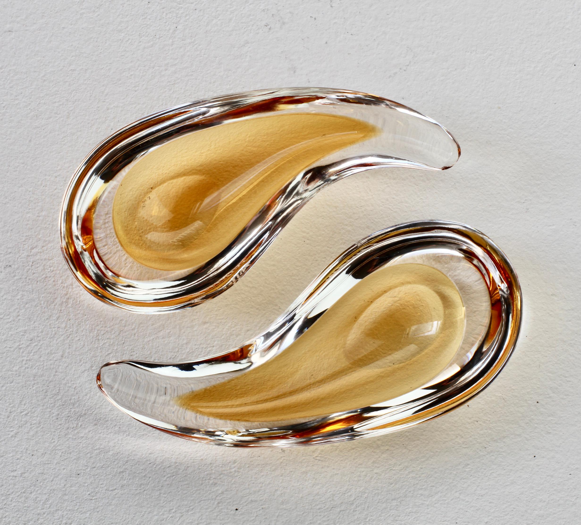 Cenedese Signed Pair of Mid-Century Modern Amber Murano Glass Snack Bowls 1960s For Sale 7
