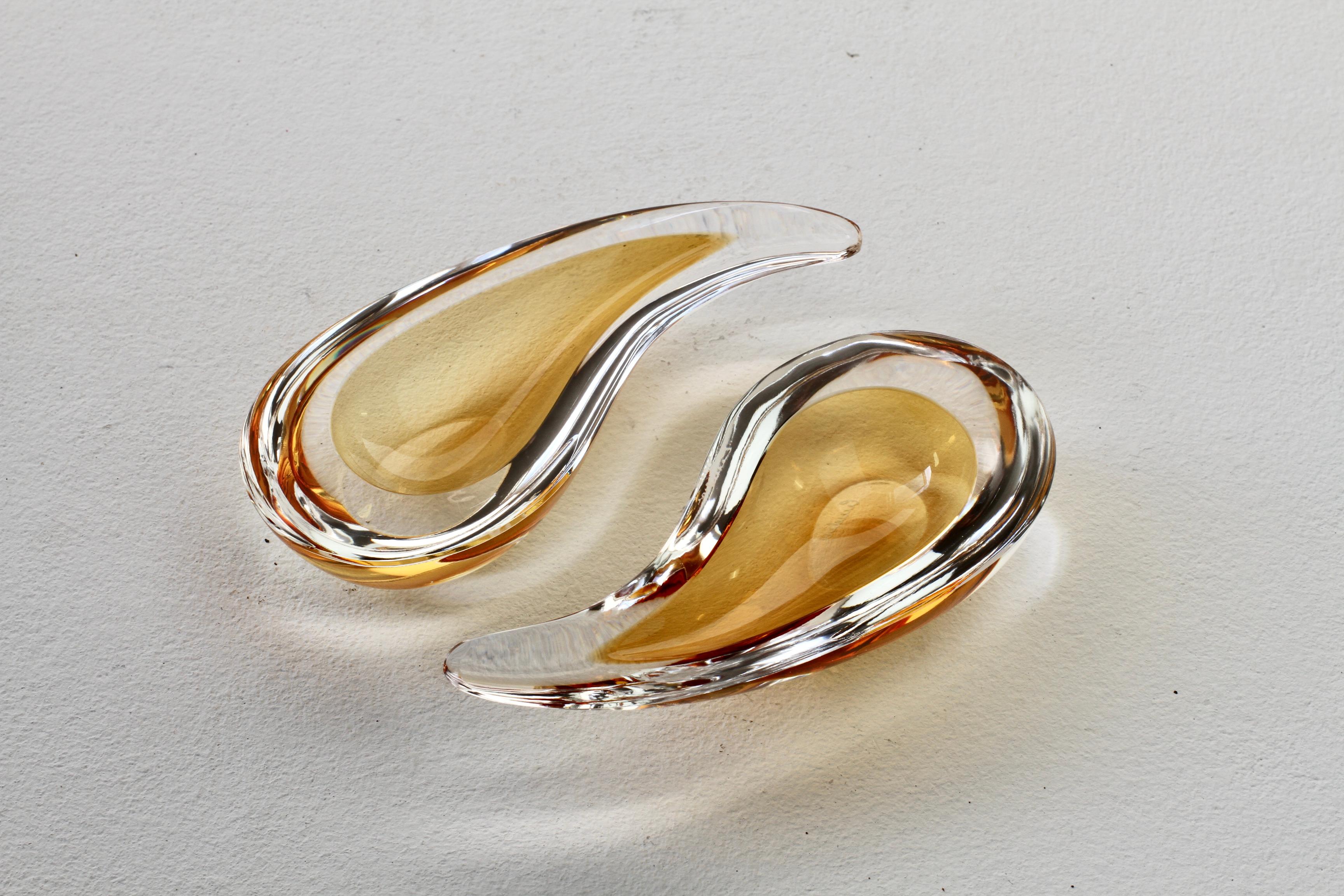 20th Century Cenedese Signed Pair of Mid-Century Modern Amber Murano Glass Snack Bowls 1960s For Sale