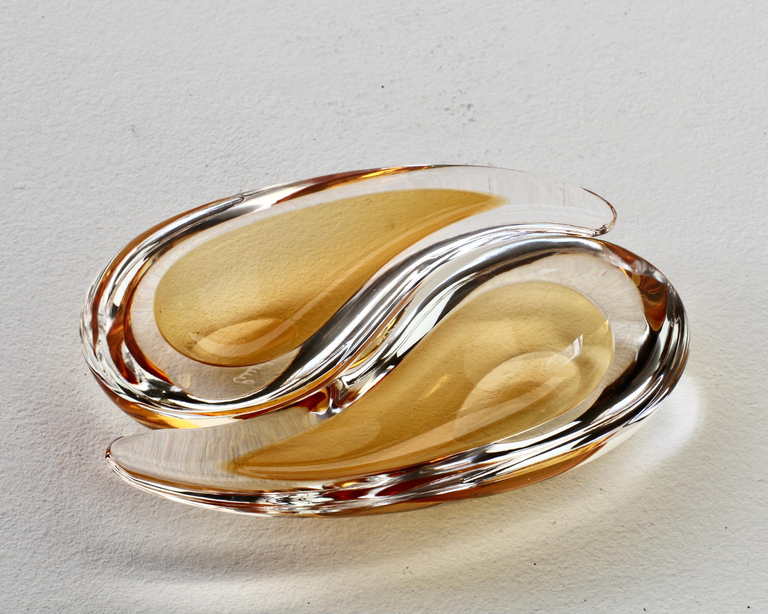 Cenedese Signed Pair of Mid-Century Modern Amber Murano Glass Snack Bowls 1960s For Sale 2