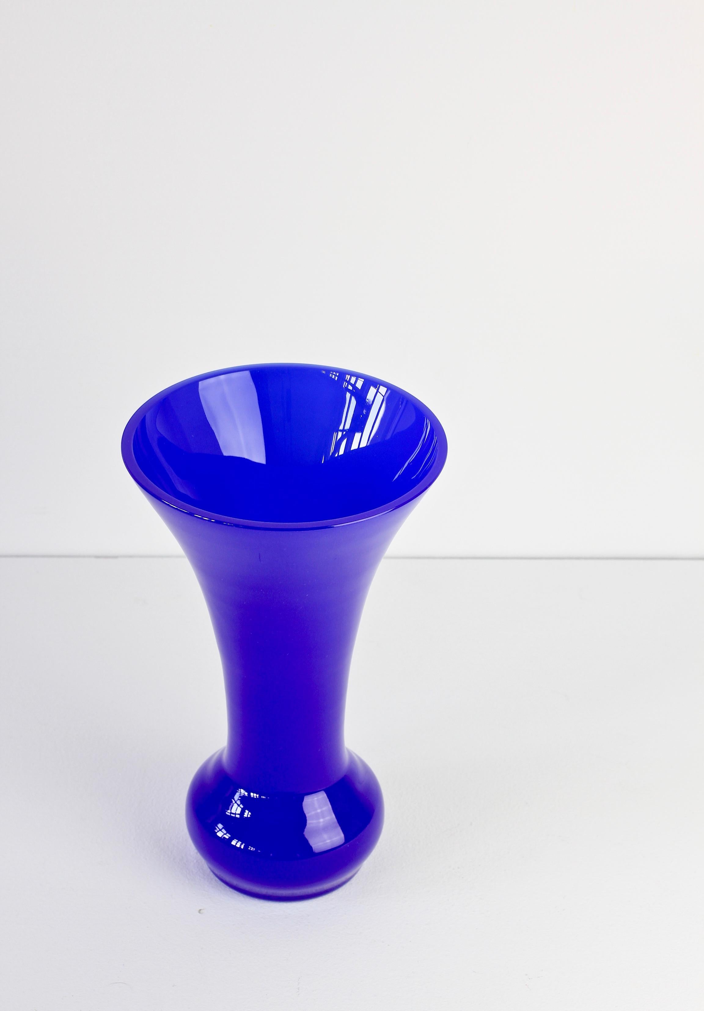 Mid-Century Modern Cenedese Tall Cobalt Blue Vintage Italian Murano Glass Vase  For Sale