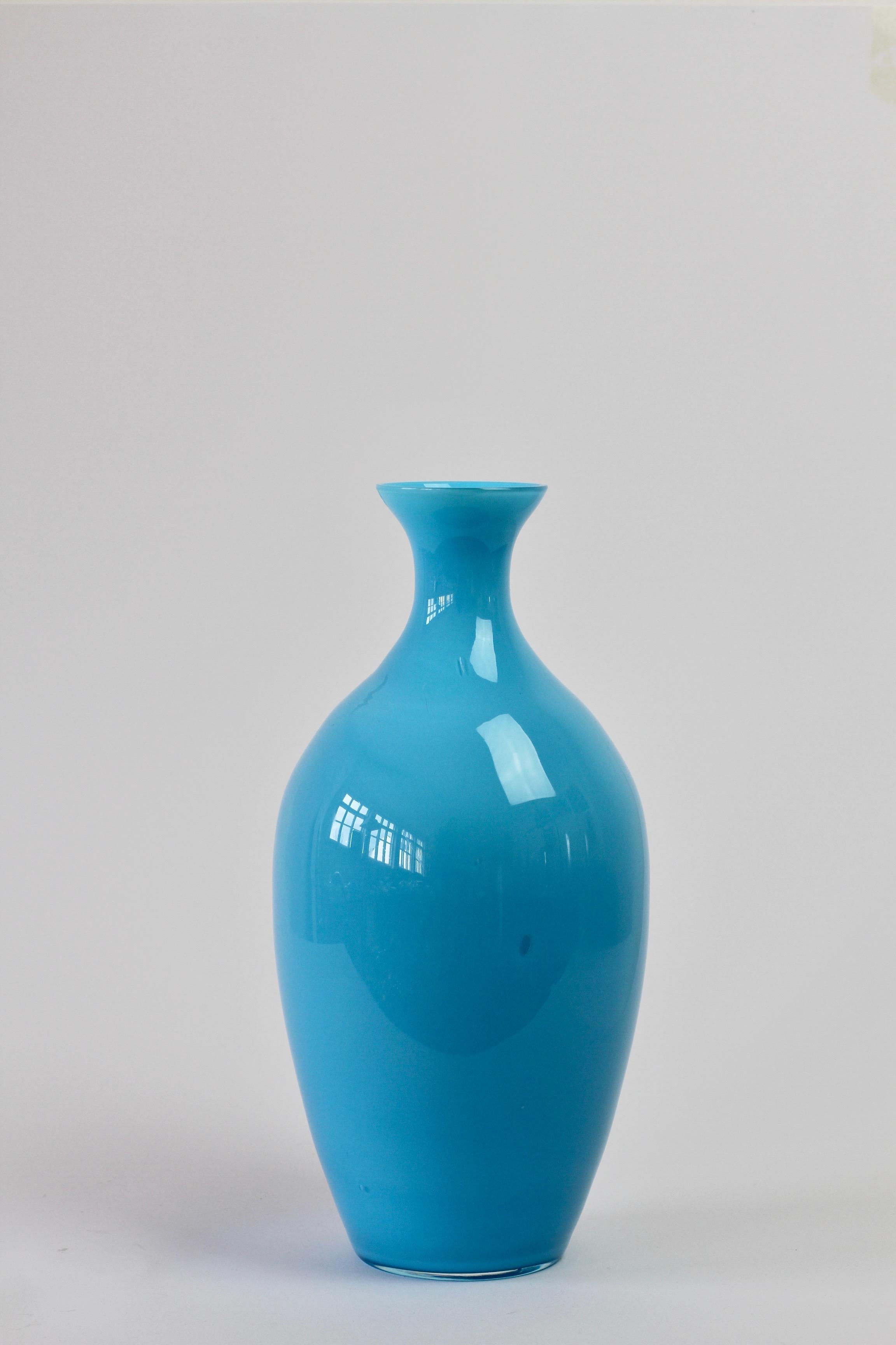 Cenedese Vintage Blue Italian Murano Glass Vase In Excellent Condition In Landau an der Isar, Bayern