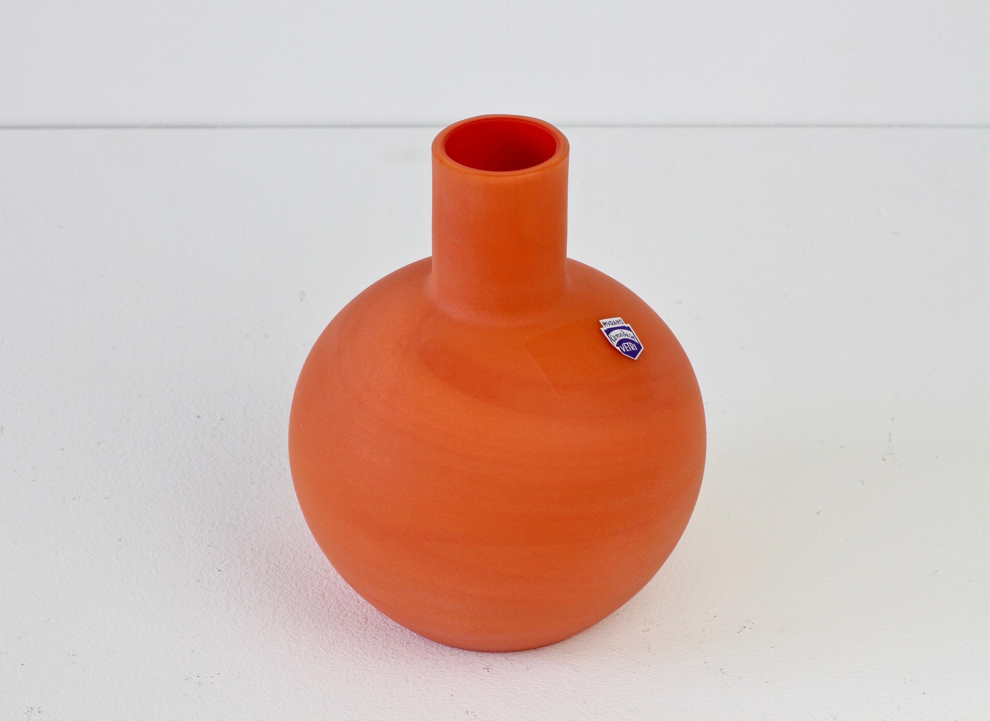 Cenedese Vintage Italian Orange Satin Murano Matt Art Glass Vase In Good Condition In Landau an der Isar, Bayern