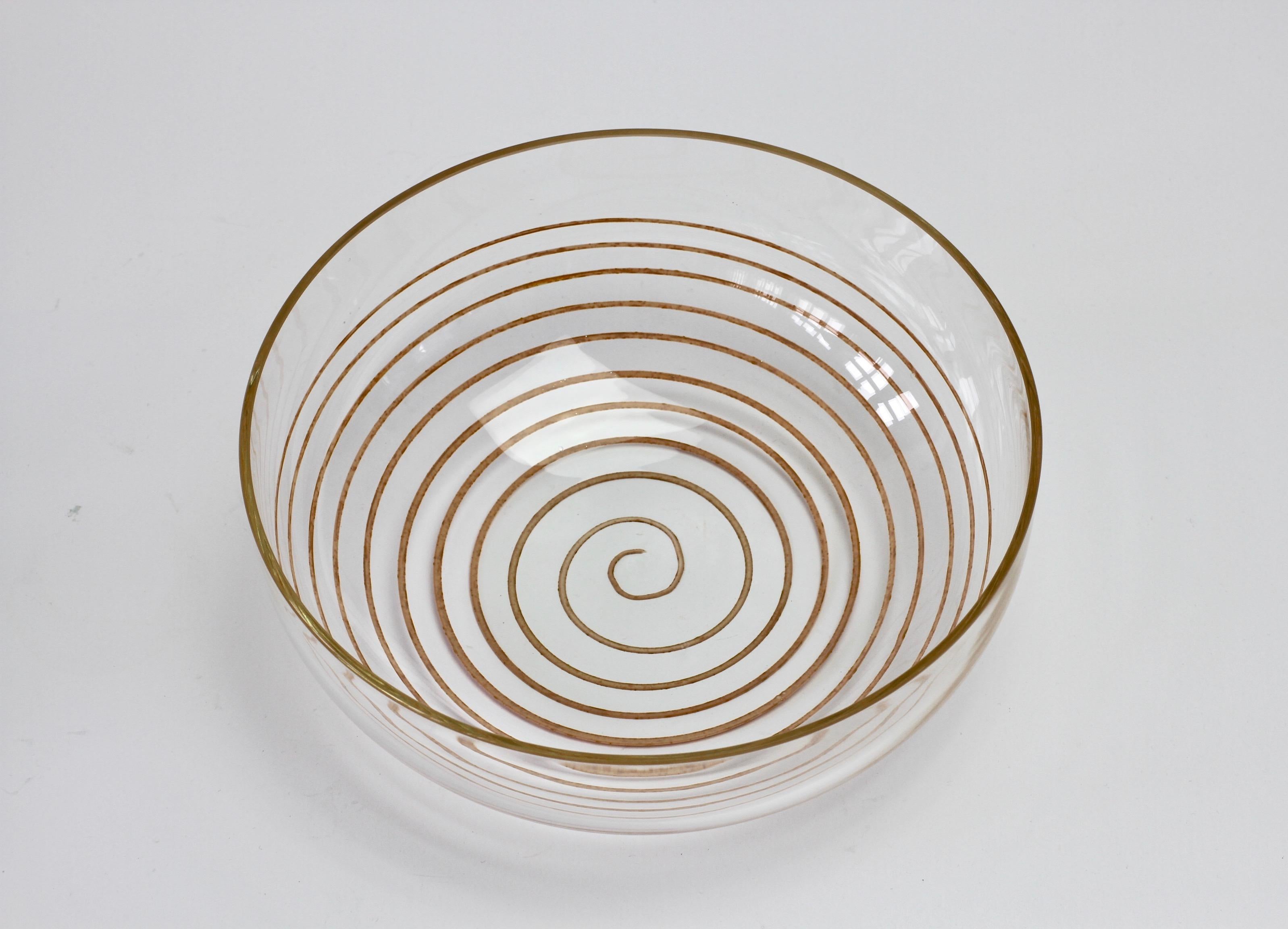 Vintage-Schale aus klarem Muranoglas von Cenedese aus der Mitte des Jahrhunderts mit farbenfrohem Spiral (Moderne der Mitte des Jahrhunderts) im Angebot